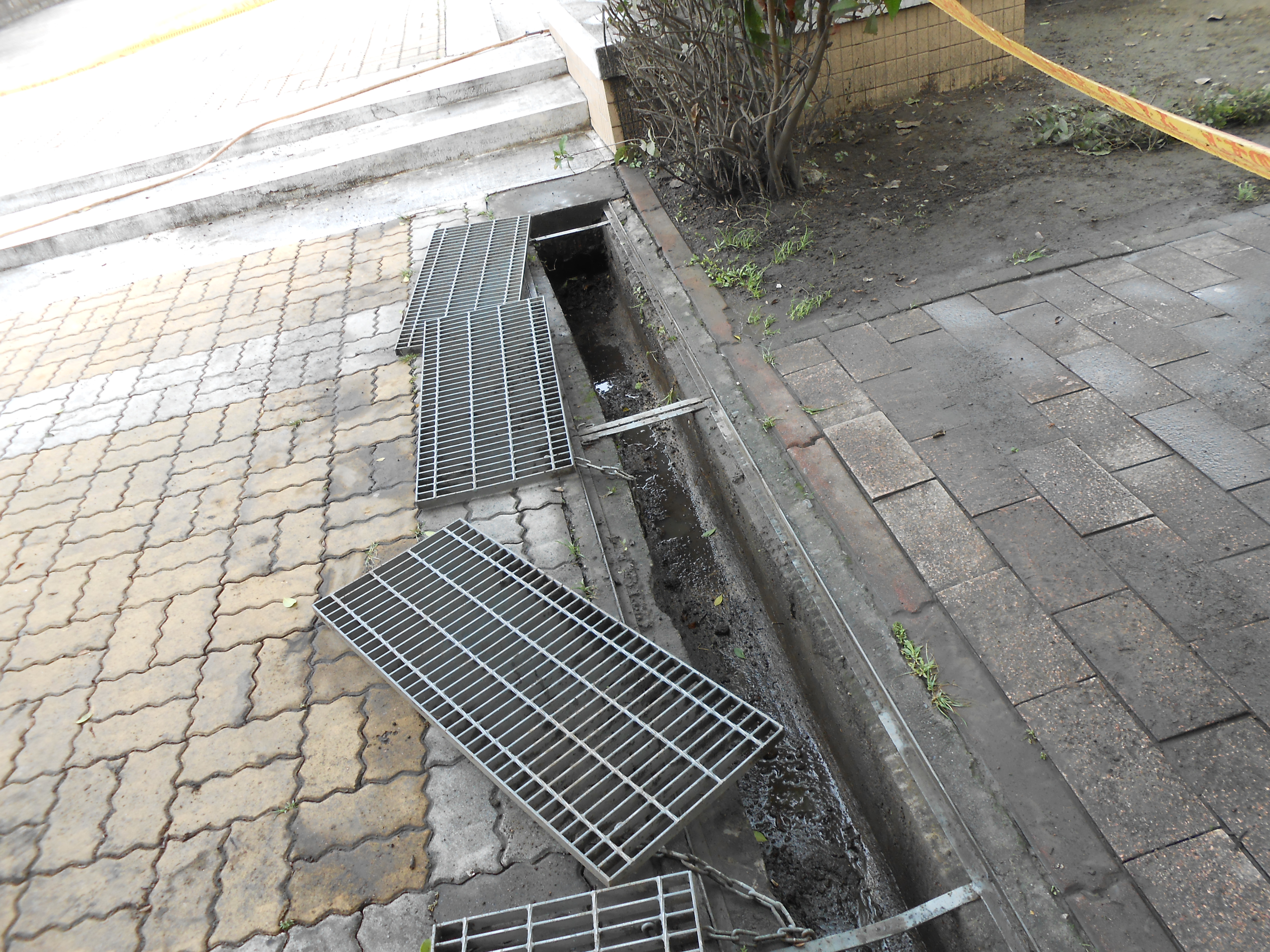 中正公園清洗水溝