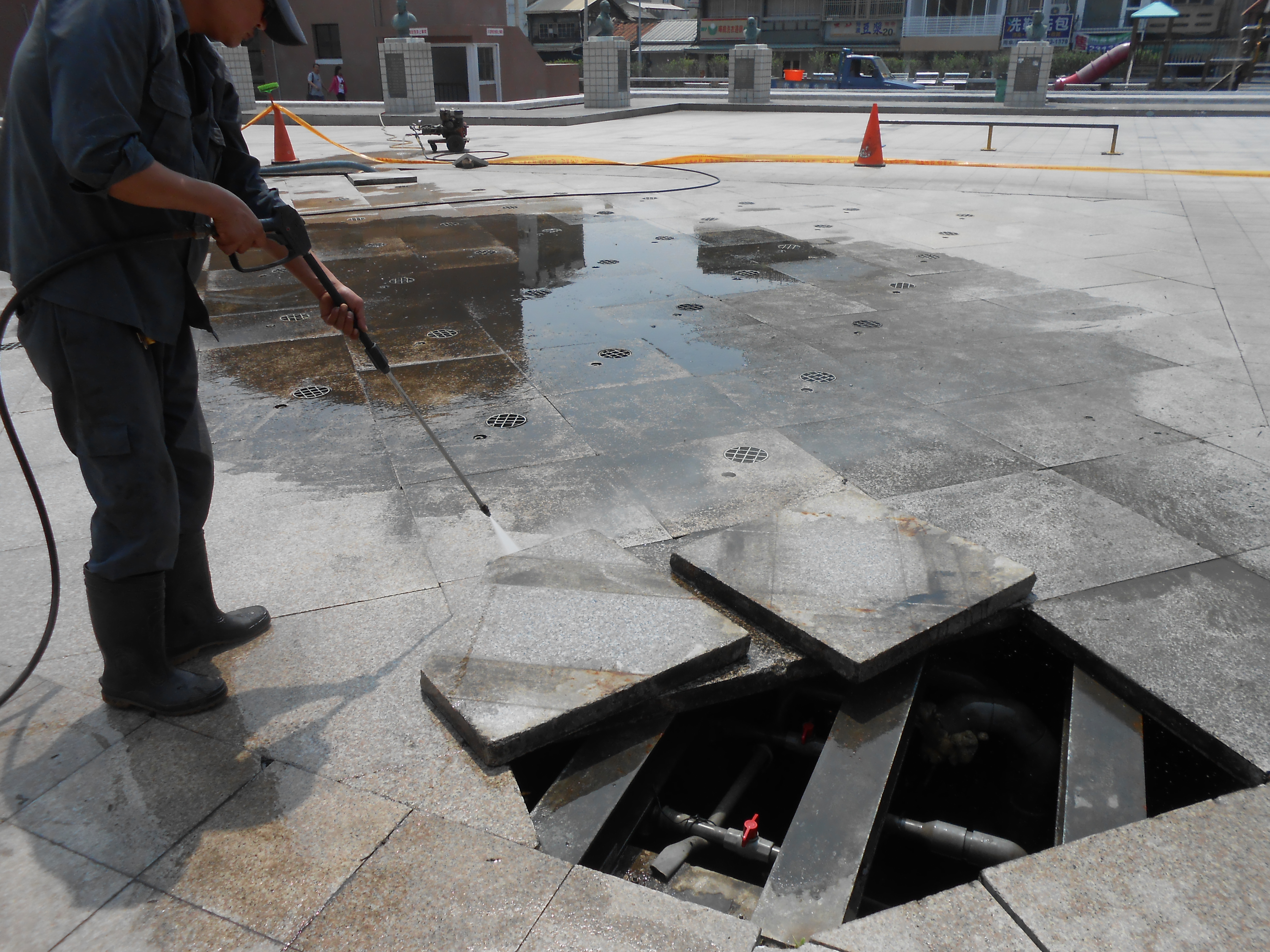 中正公園清洗噴水池