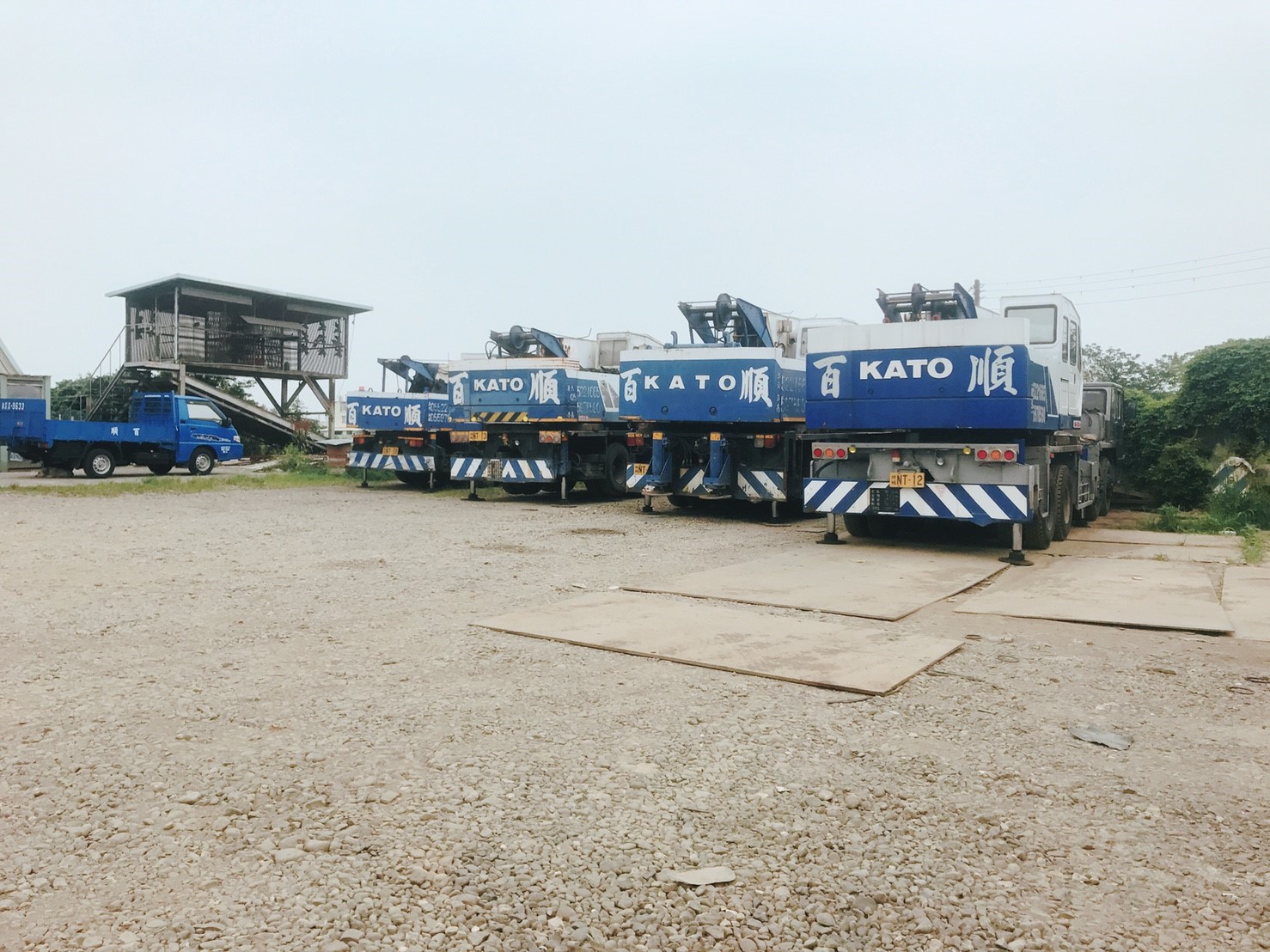 各式大小型吊車