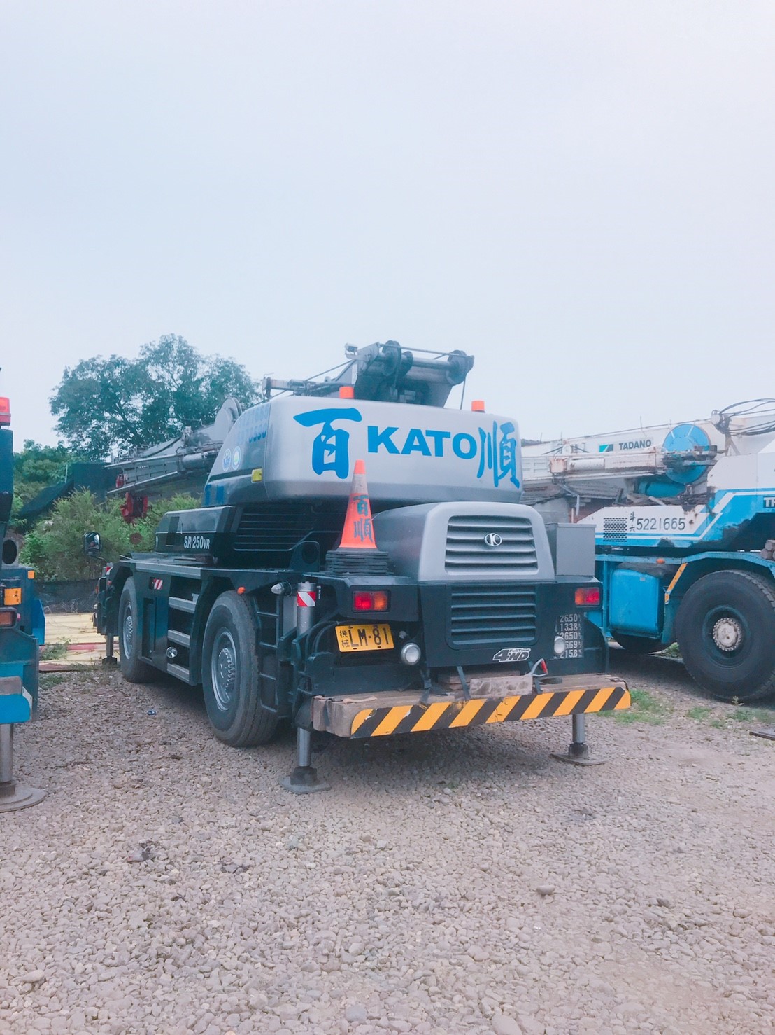 各式大小型吊車