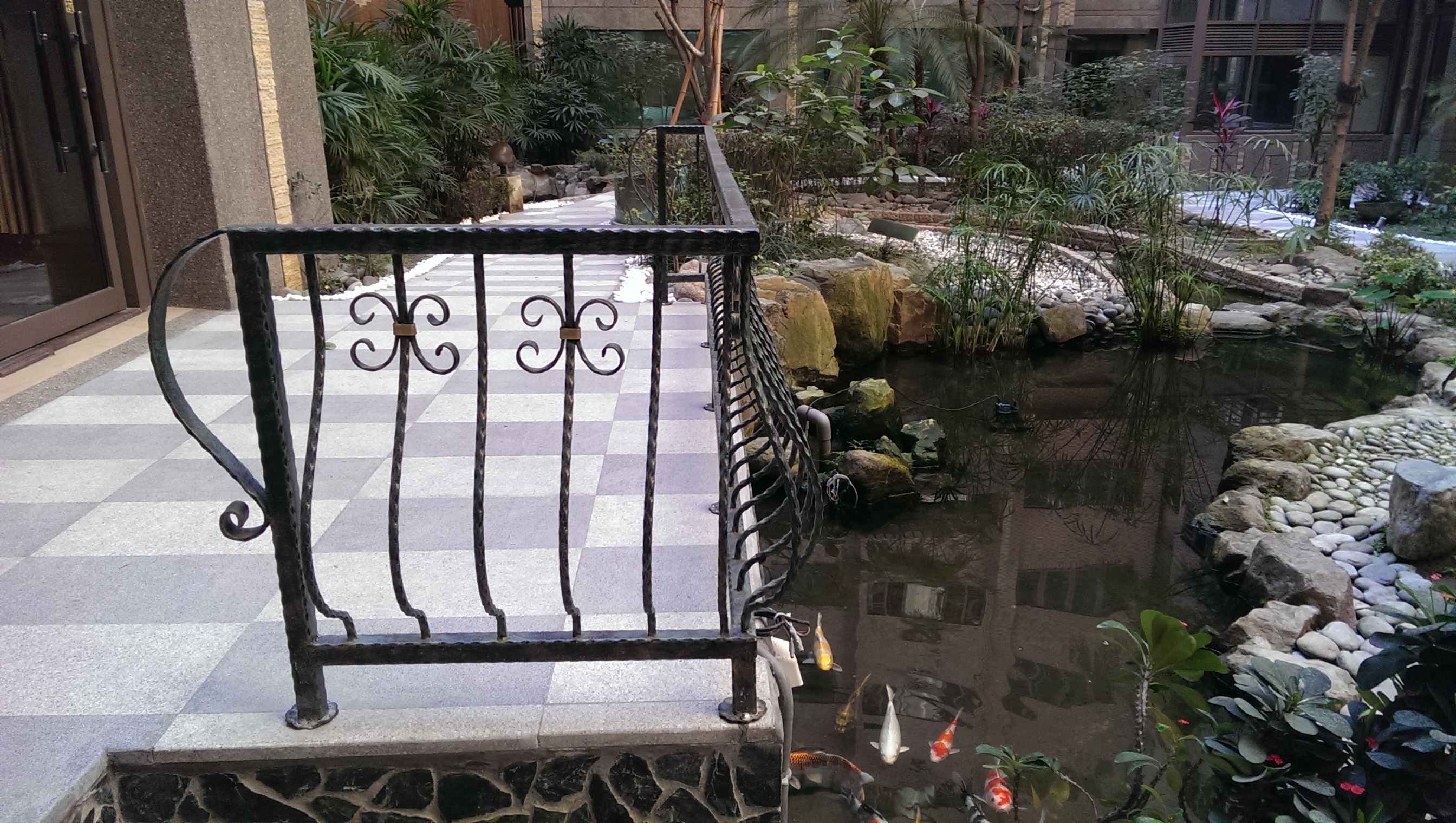 采荷天中庭步道