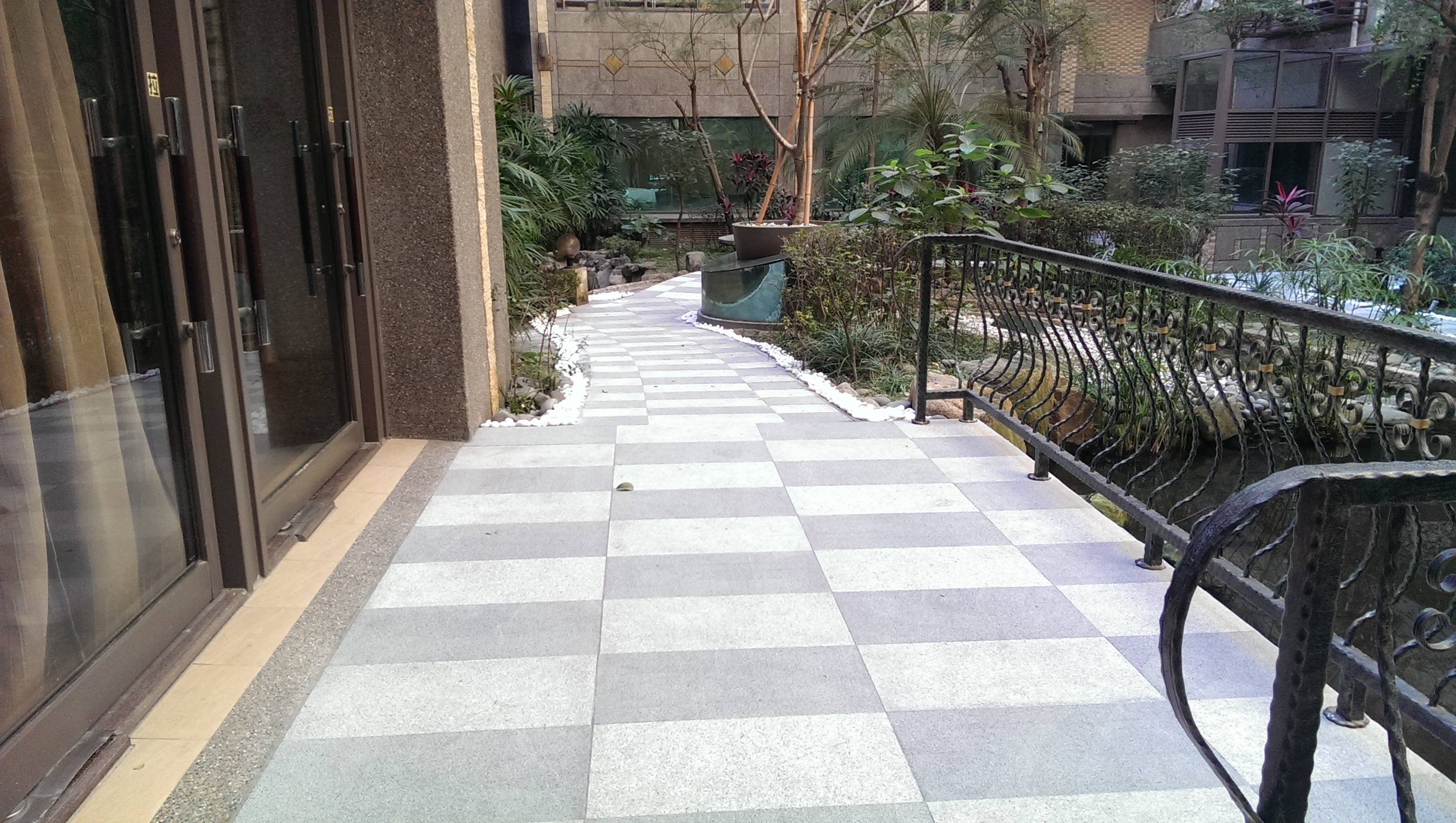 采荷天中庭步道