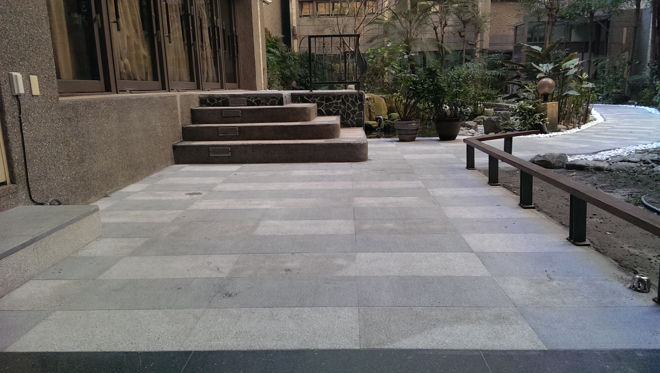 采荷天中庭步道