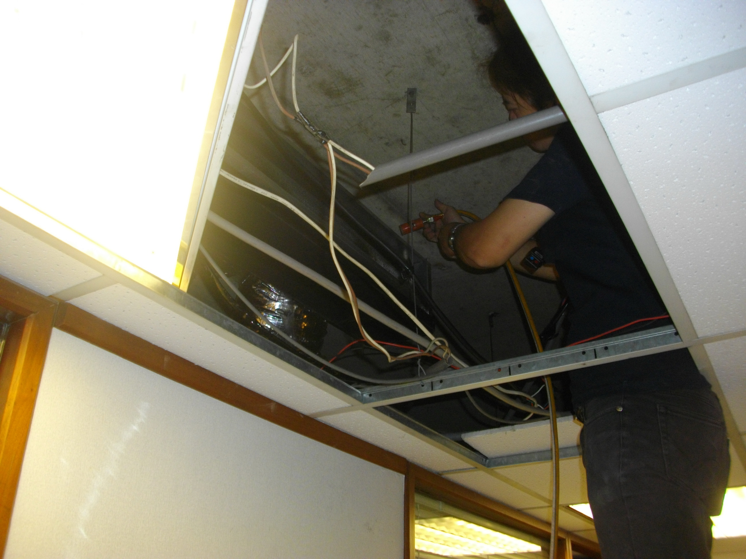 台北市敦化南路辦公室冷氣保養