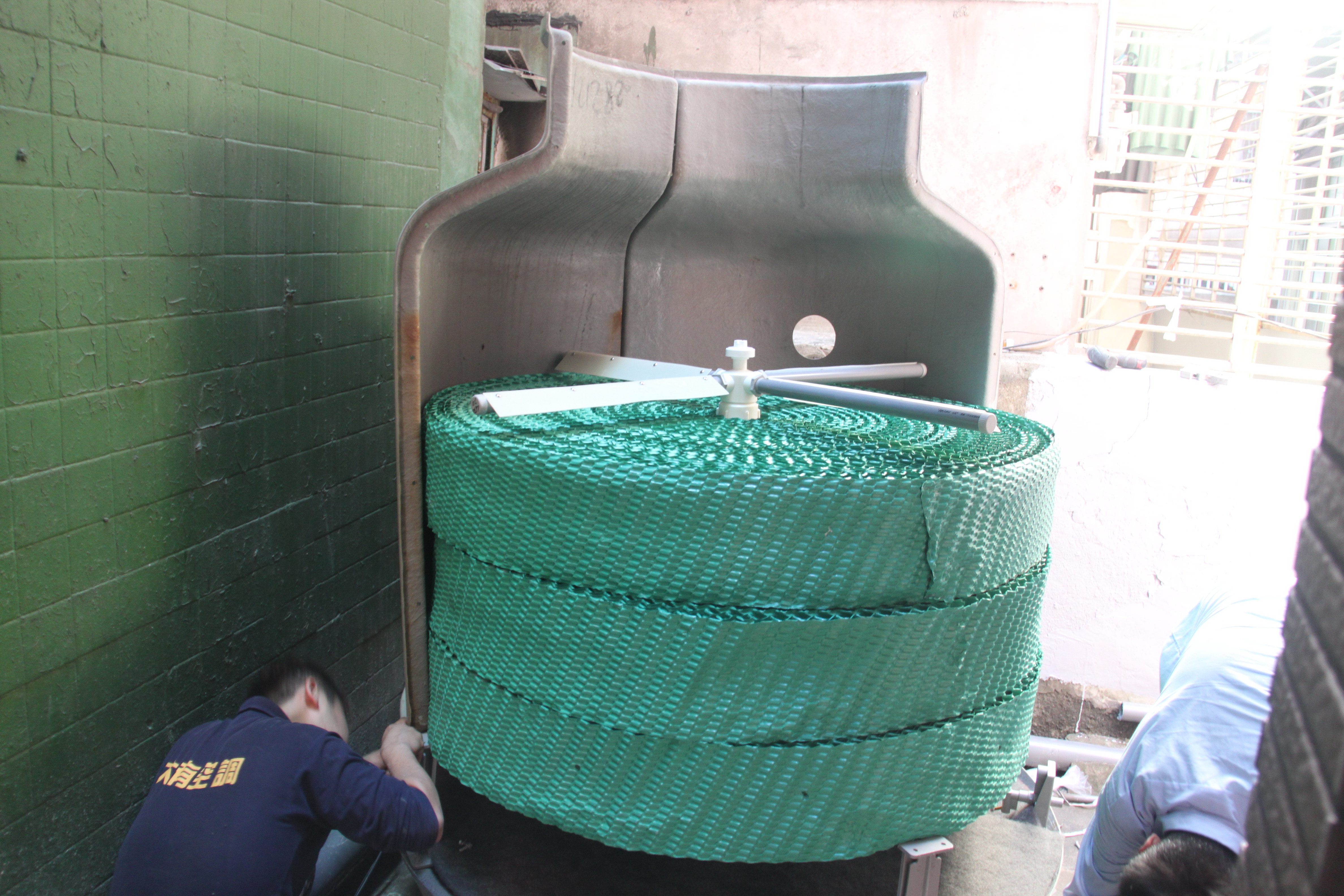 新北市三重大樓更換新水塔