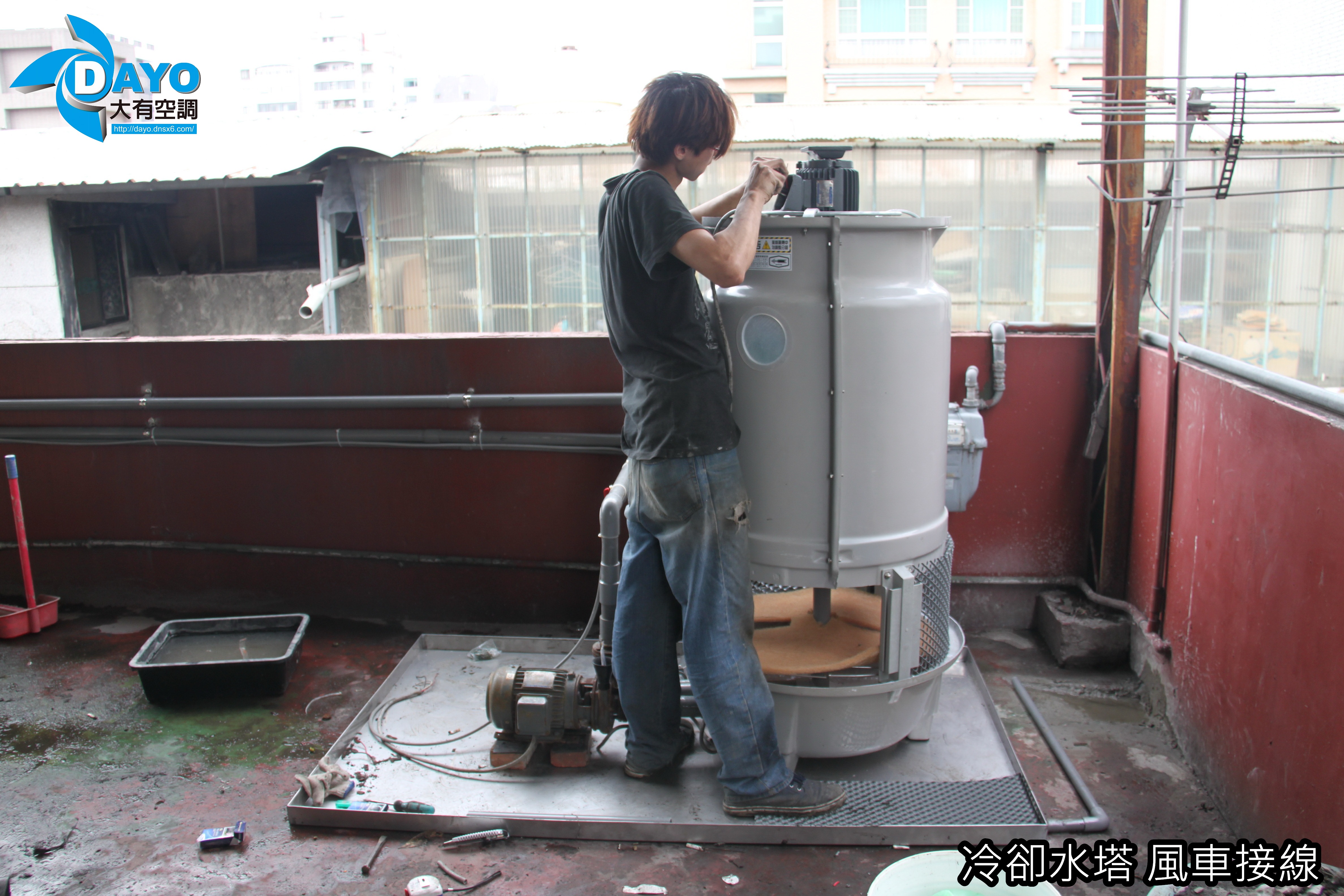 新北市三重老式公寓頂樓