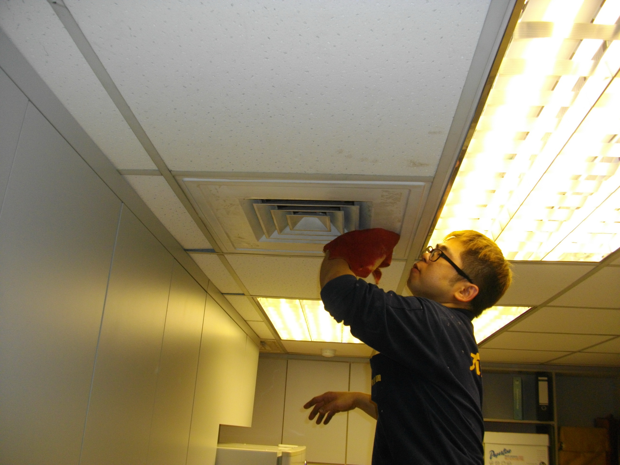 台北市敦化南路辦公室冷氣保養