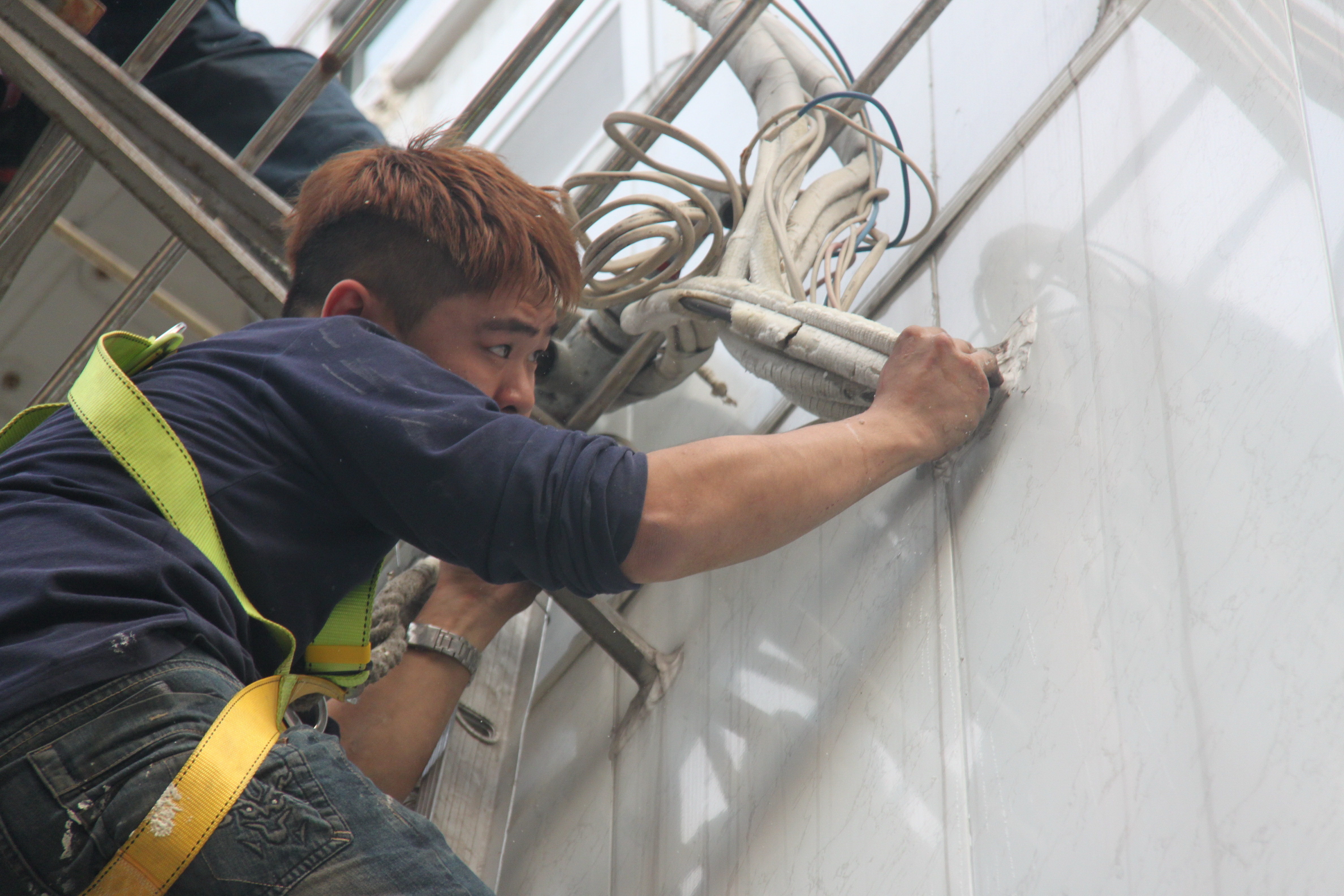 新北市三重住家分離式冷氣外牆補漏水