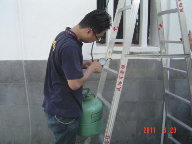 台北市昨日世界布袋戲館