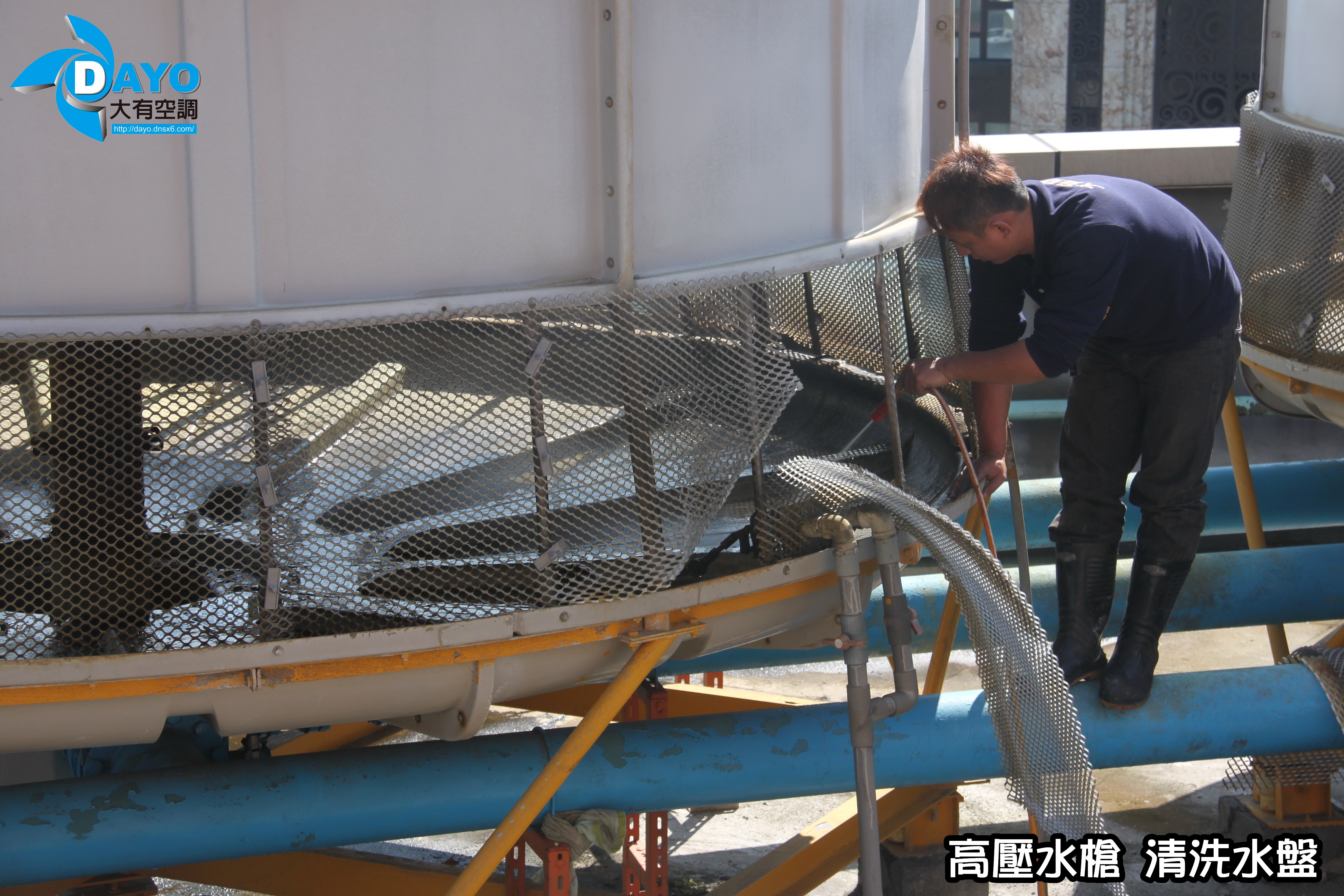 台北市松山區300RT冷卻水塔清洗保養