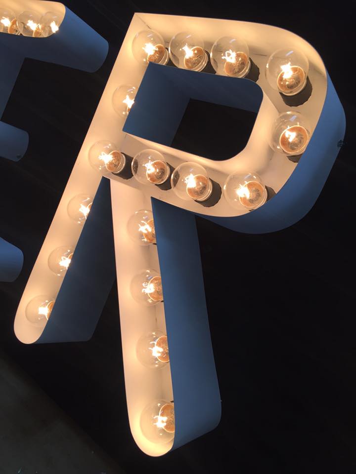 特色招牌-燈泡字