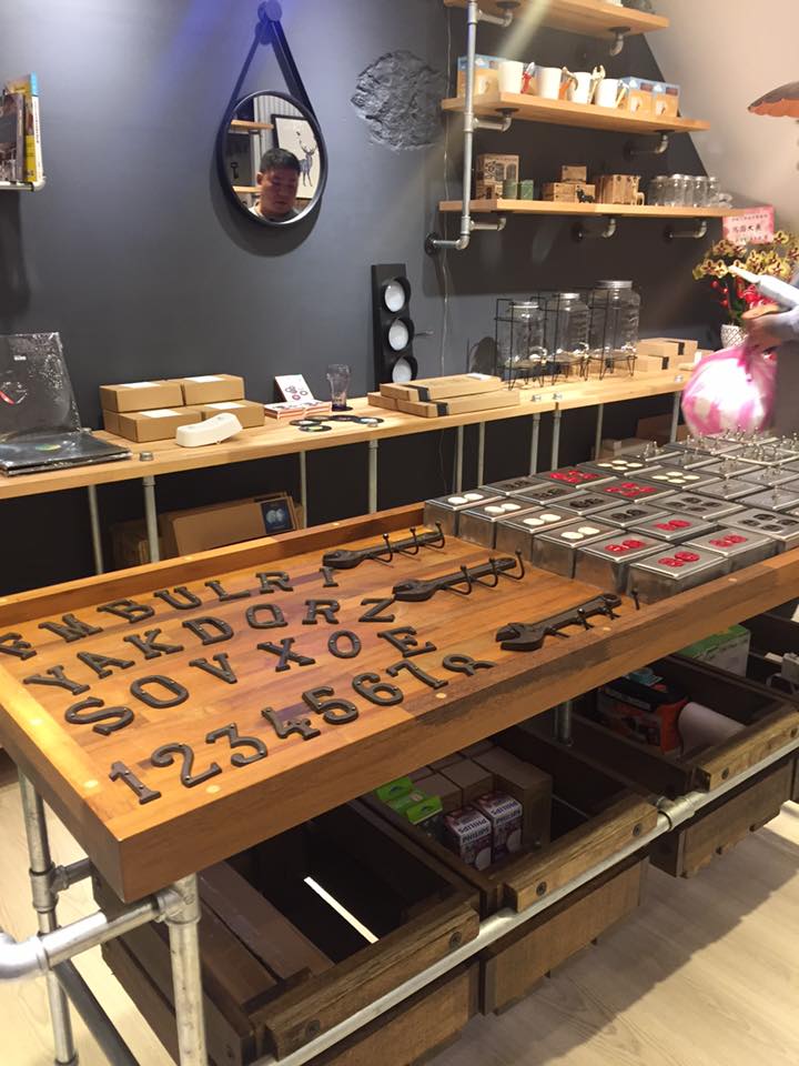 特色招牌-燈泡字