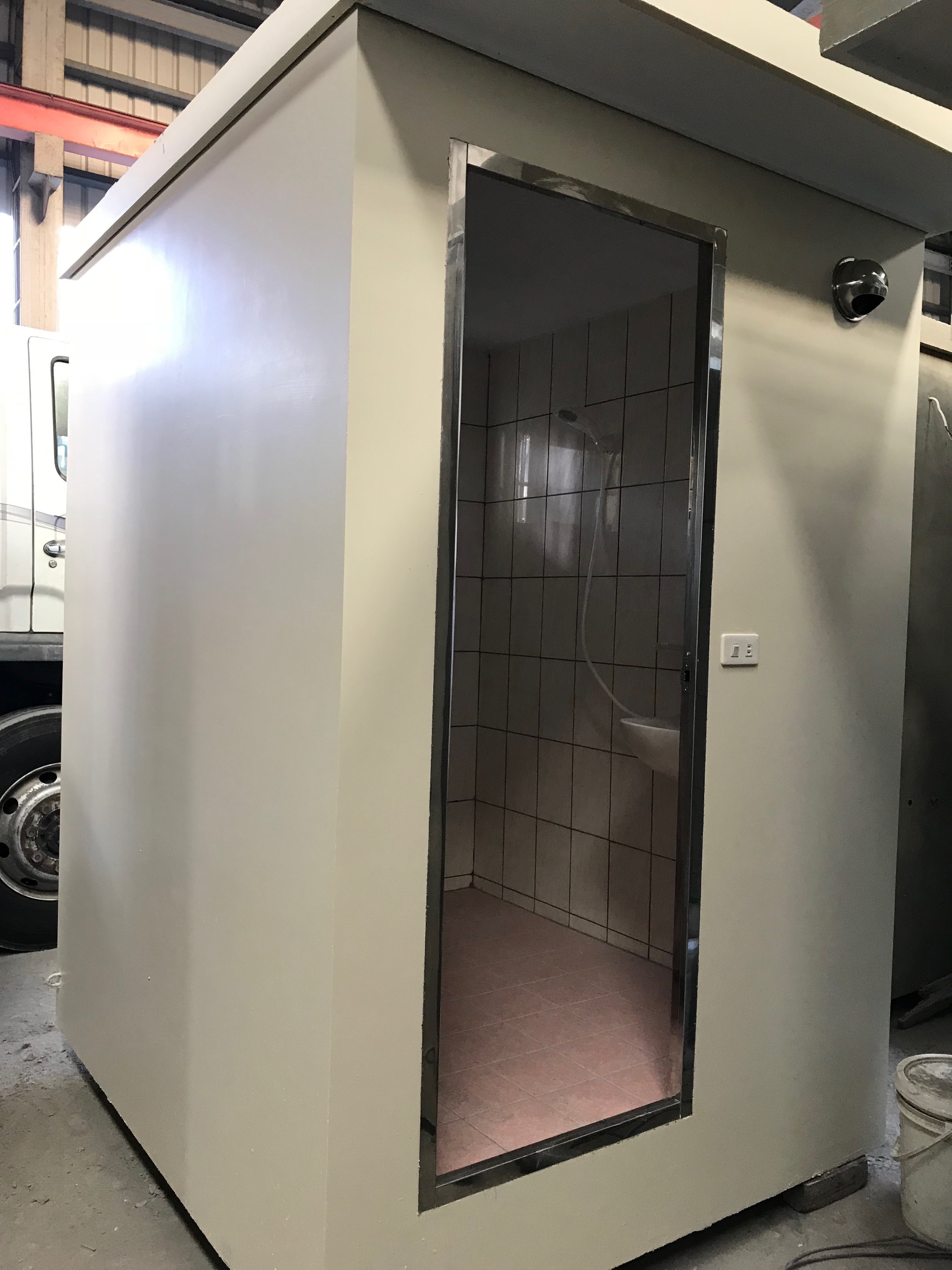 預鑄式流動浴室