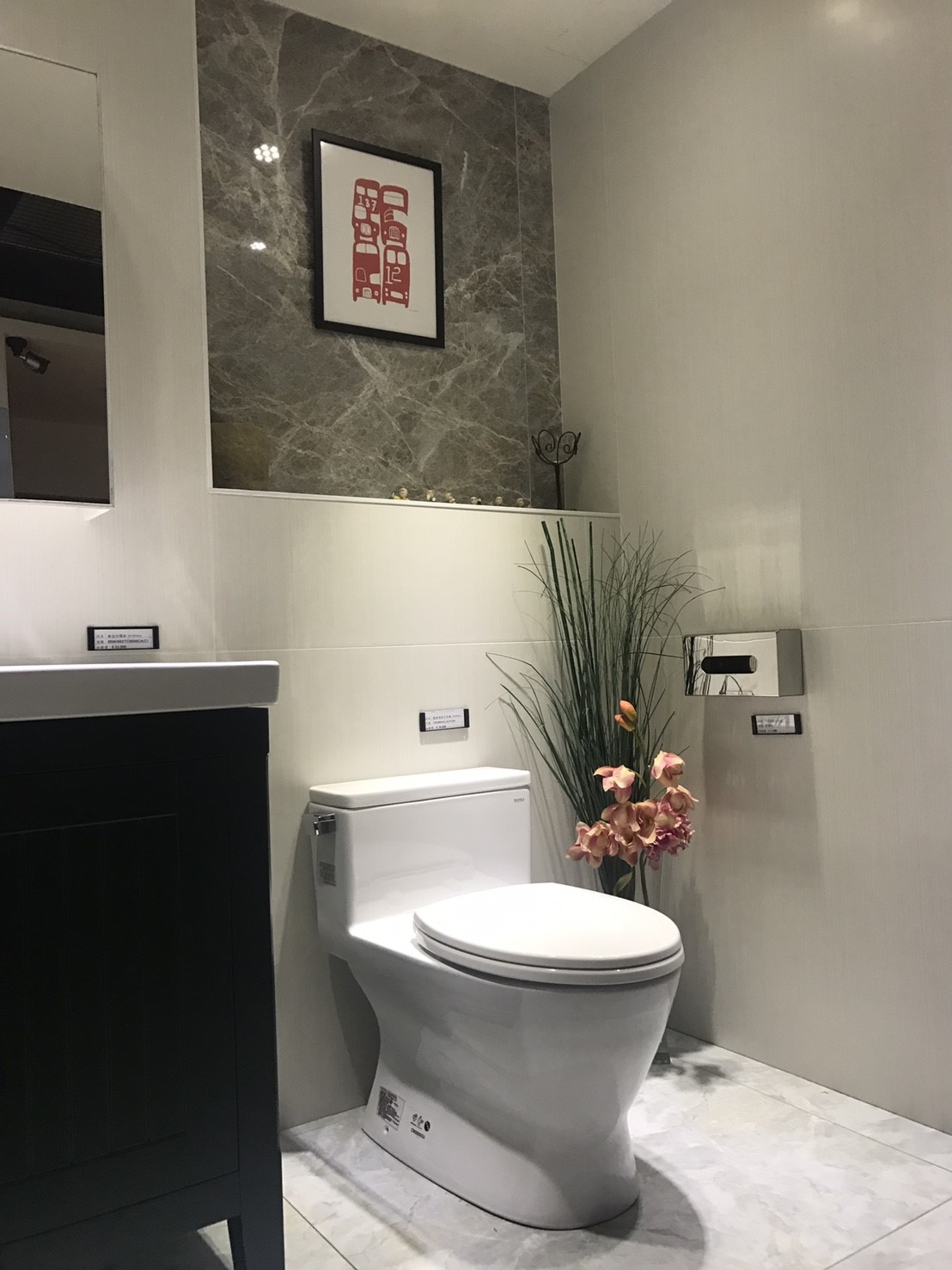 toto馬桶實體展示