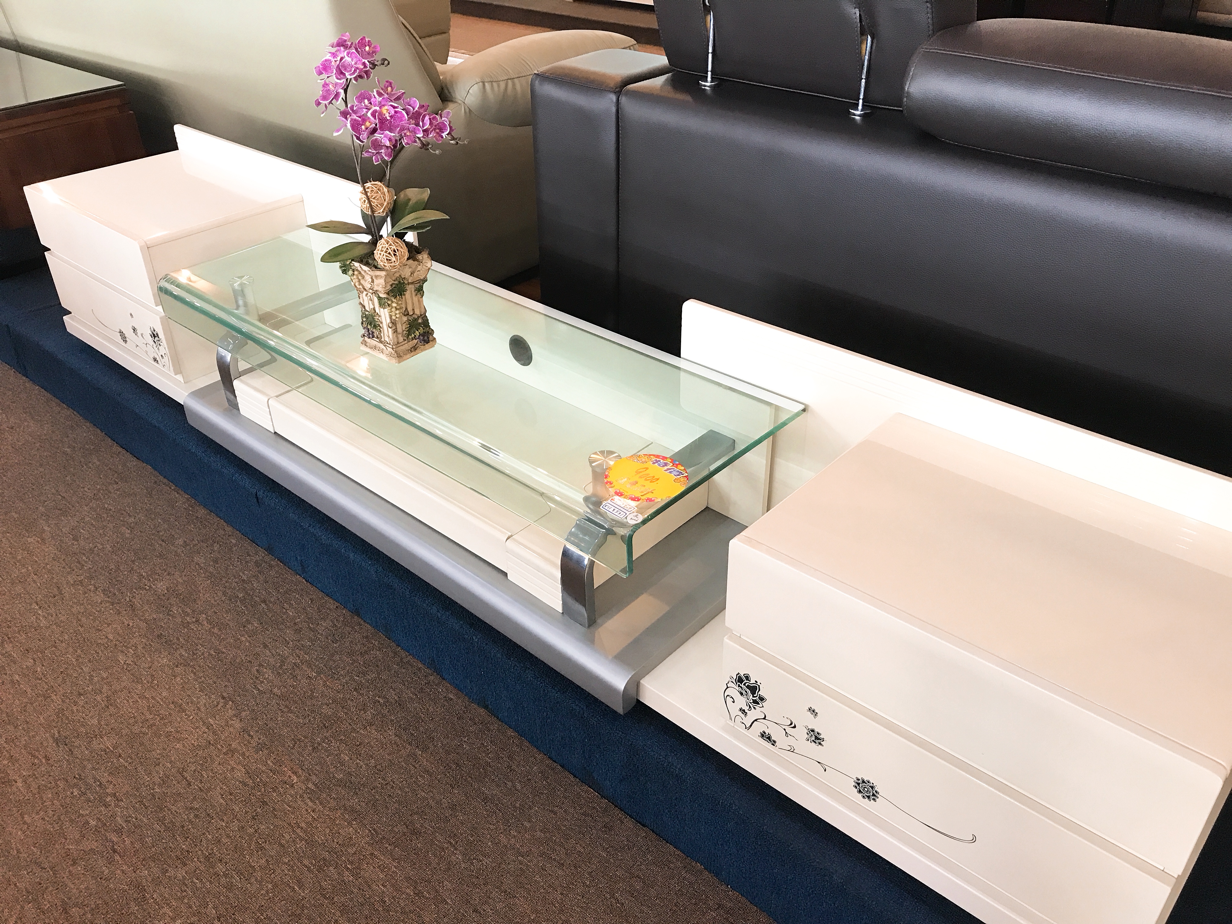 純白鋼琴烤漆TV櫃