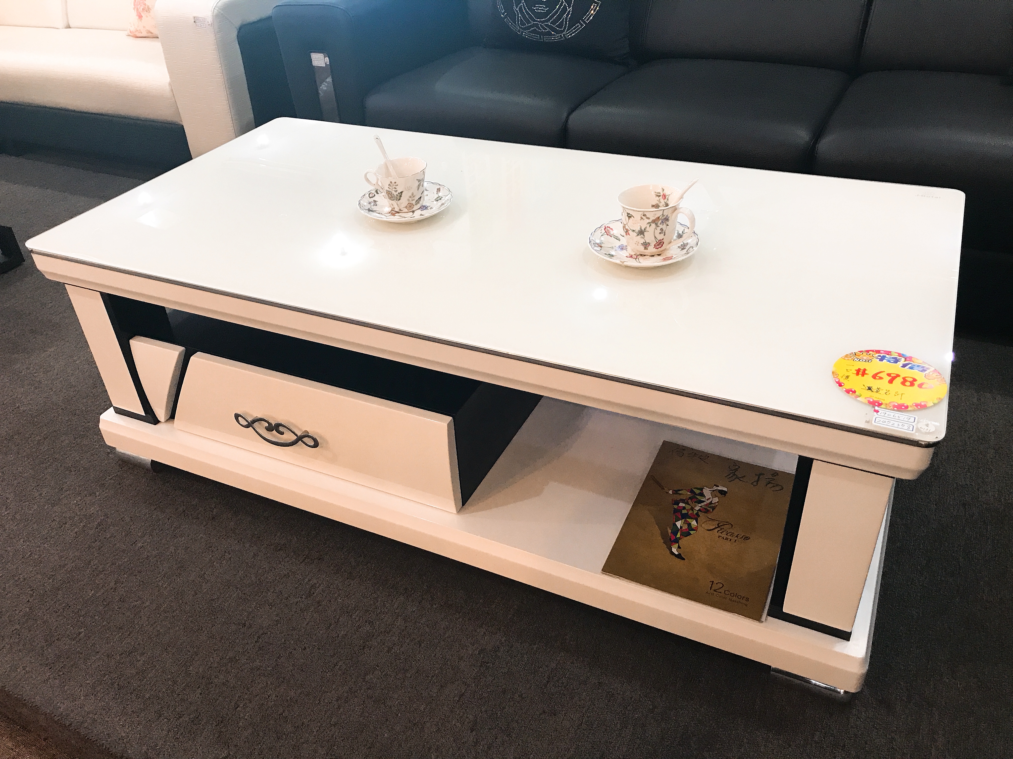 鋼琴烤漆大茶几(130x65)