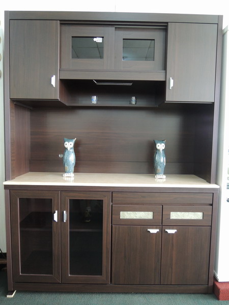 組牆式石面餐櫃