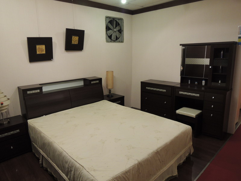 現代造型房間組-2