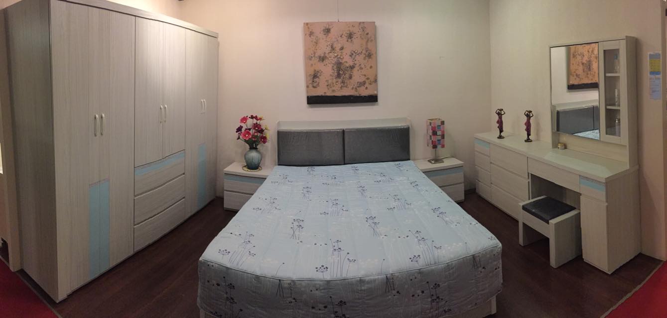 天空藍玻璃白橡木房間組