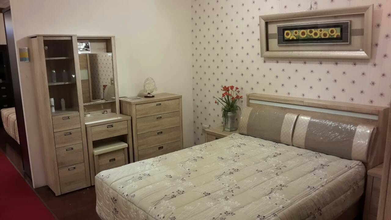 浮雕耐磨原木色房間組