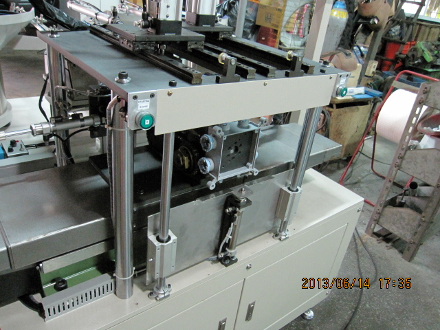 自動組裝專用機