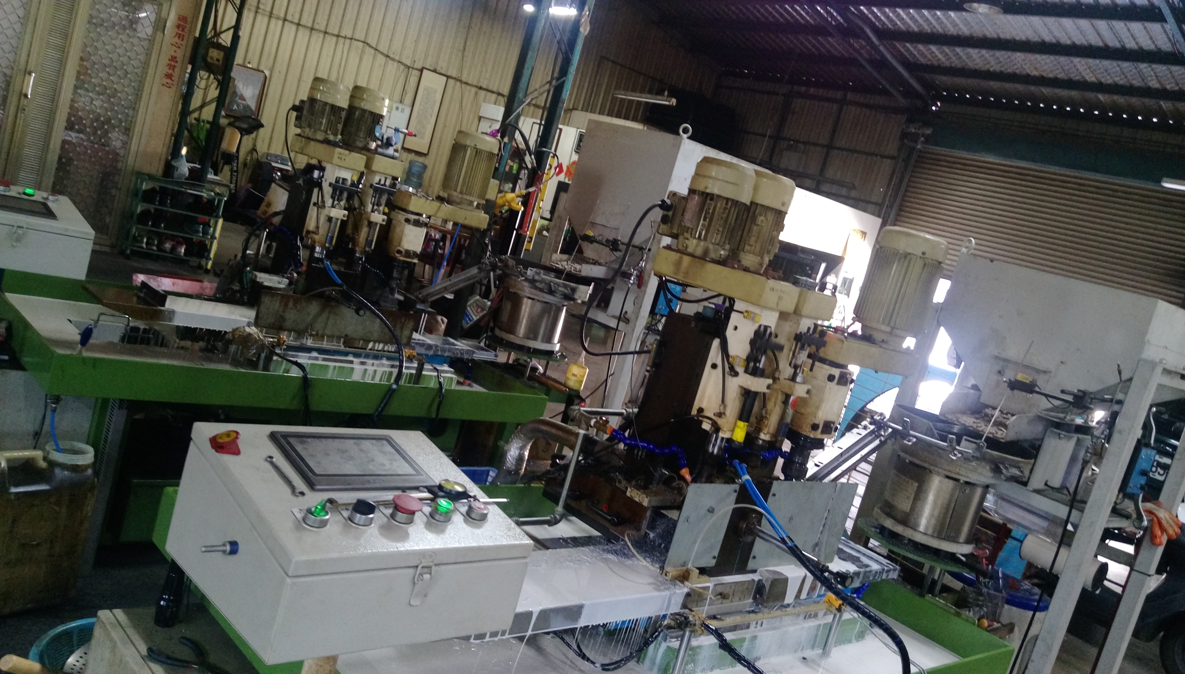 廠內設備-零件代工加工專用機滑台式