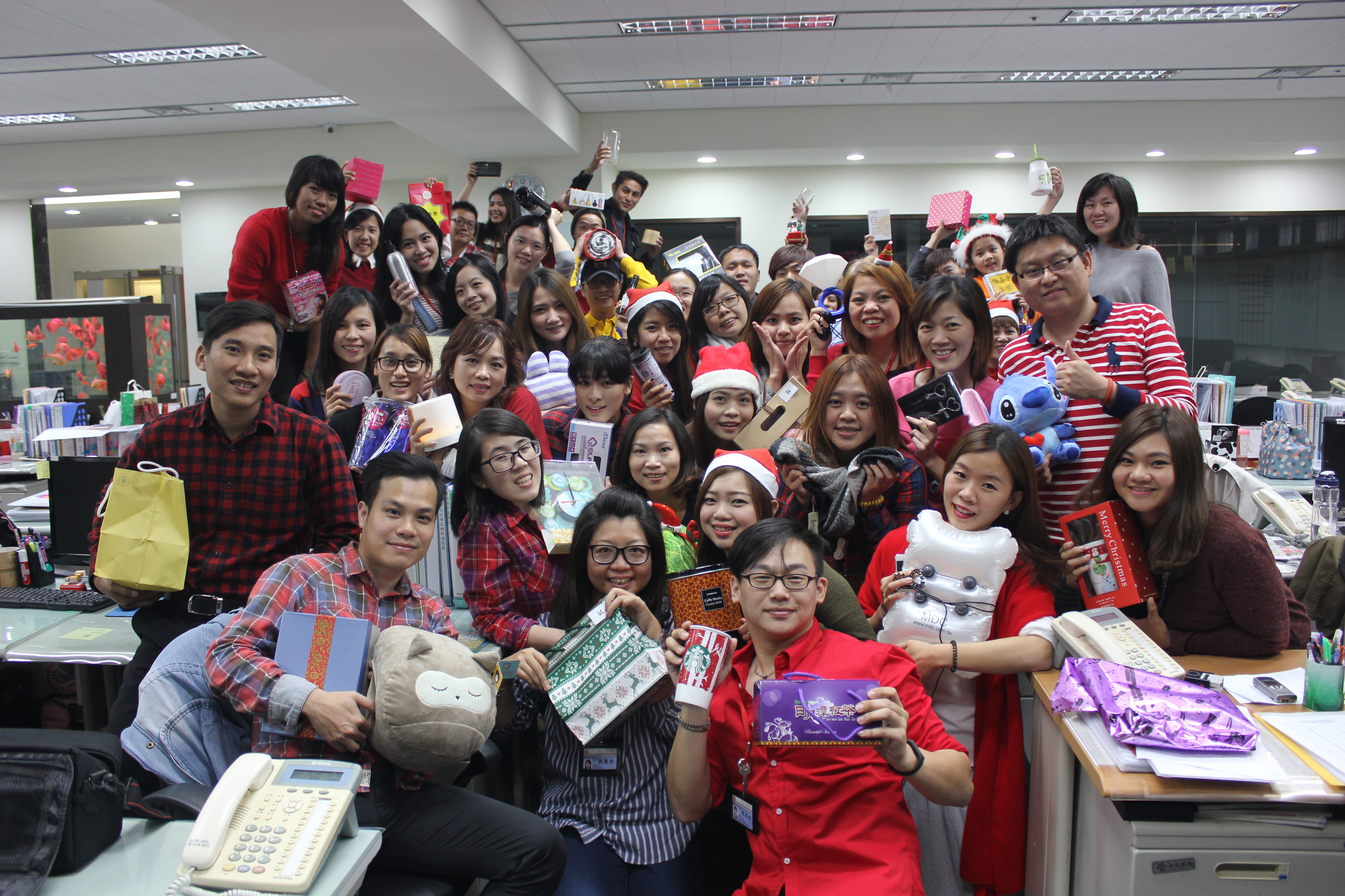 105年萬達集團獎勵員工「耶誔節交換禮物」活動