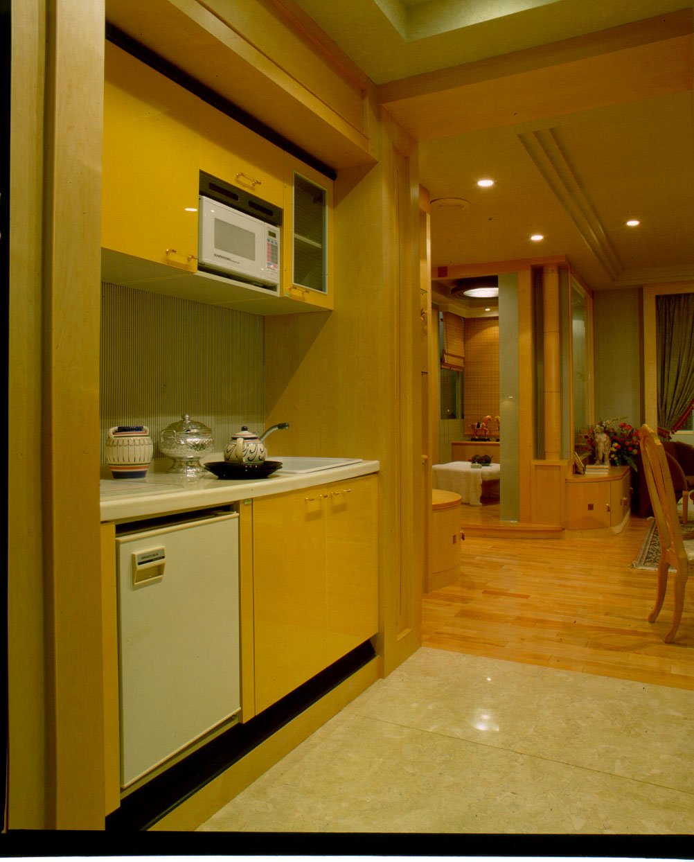 磨石子地板打蠟