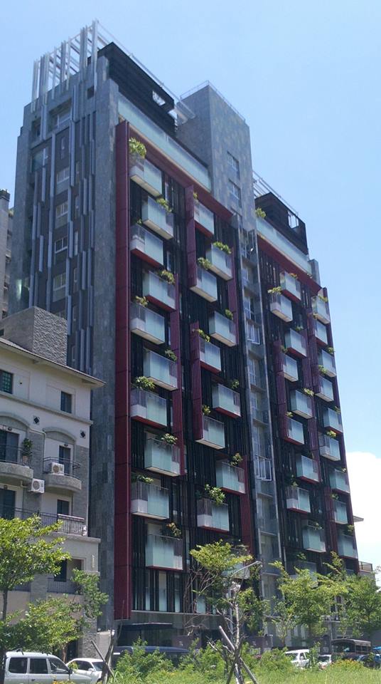 大樓帷幕外牆玻璃清潔公司