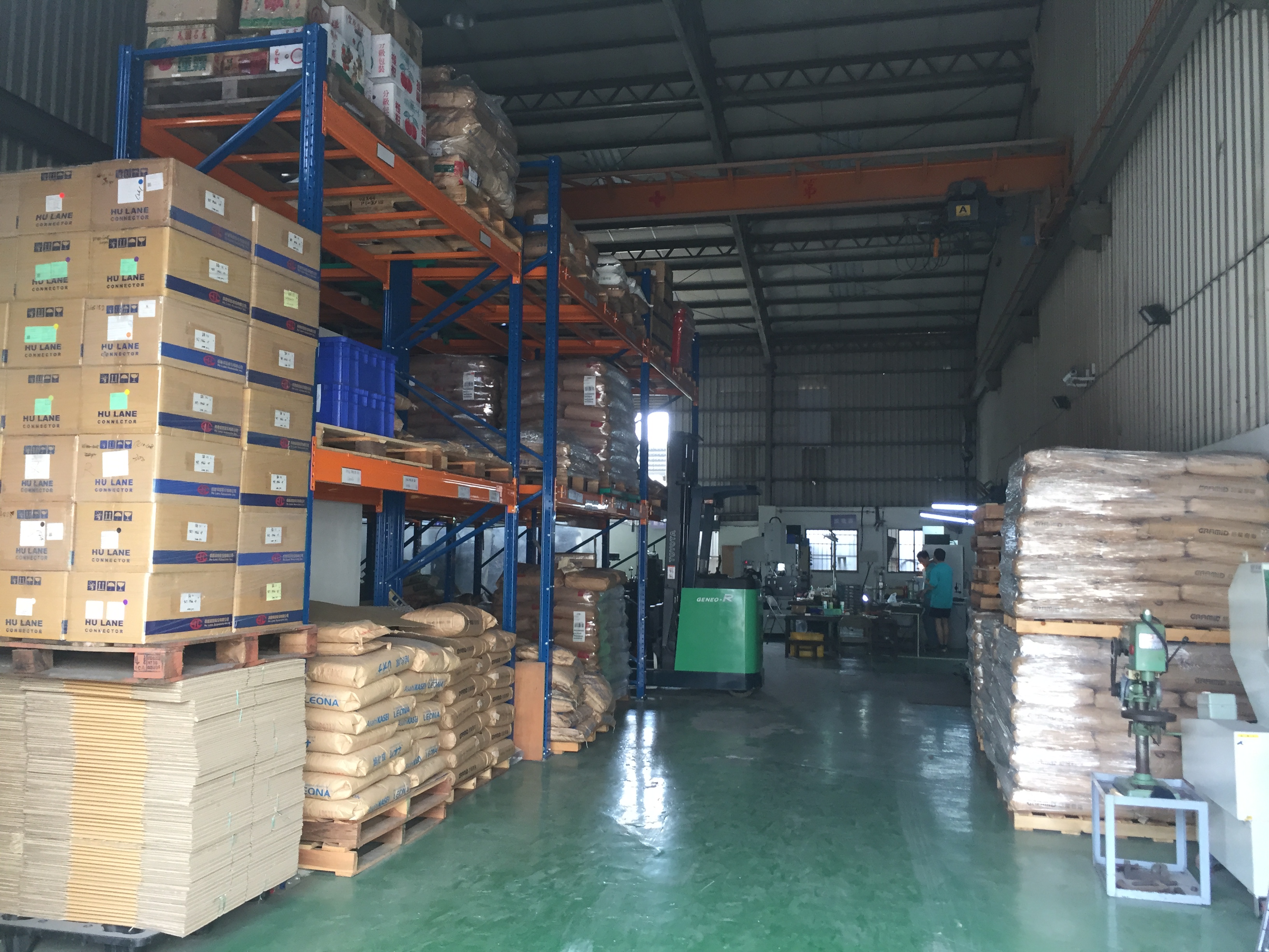 塑膠射出物料區