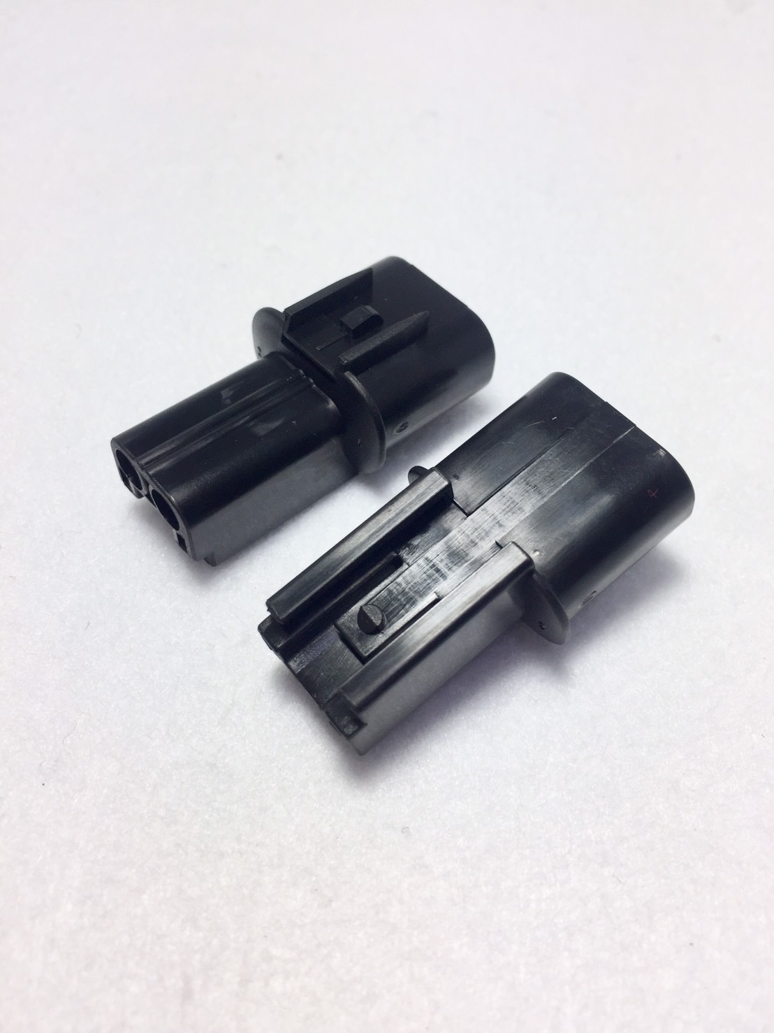 汽車連結器塑膠射出