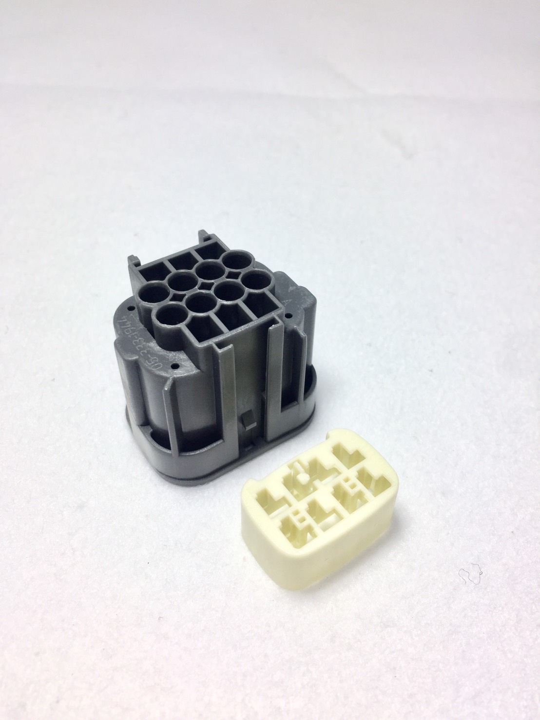 汽車連結器塑膠射出