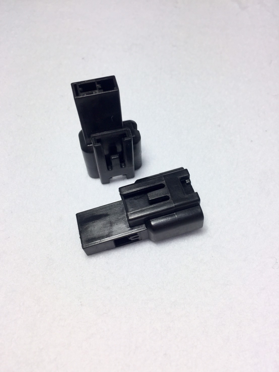 汽車連結器塑膠射出