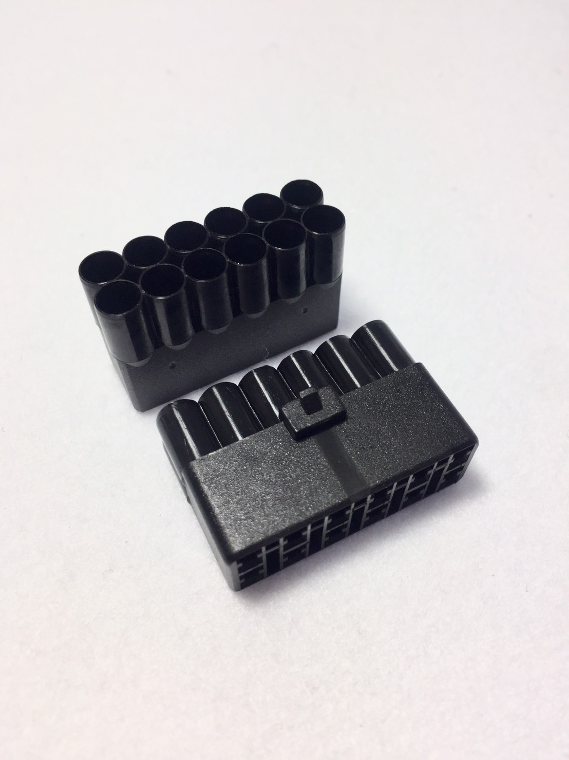 汽車連結器塑膠射出