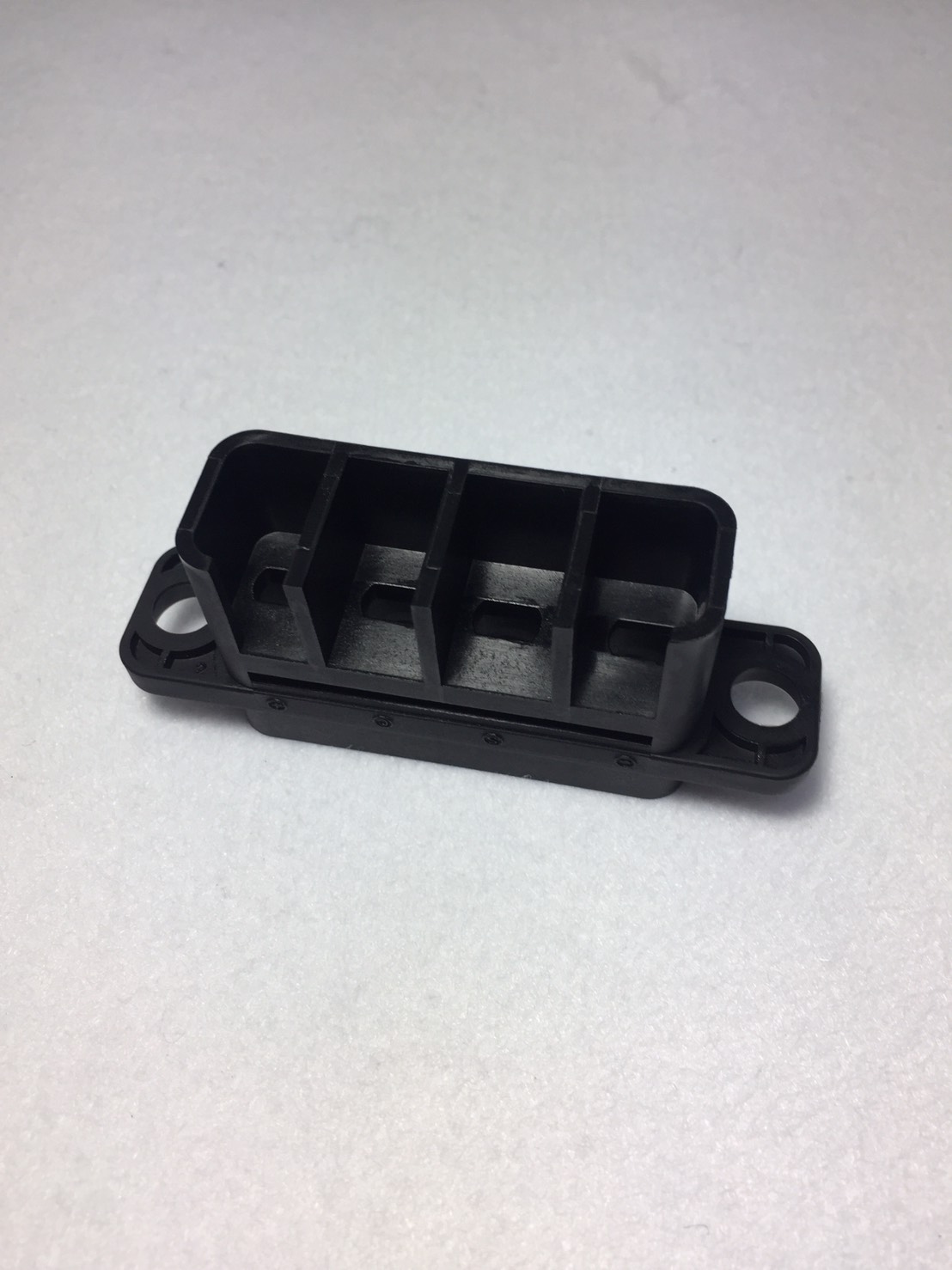 汽車連結器塑膠射出