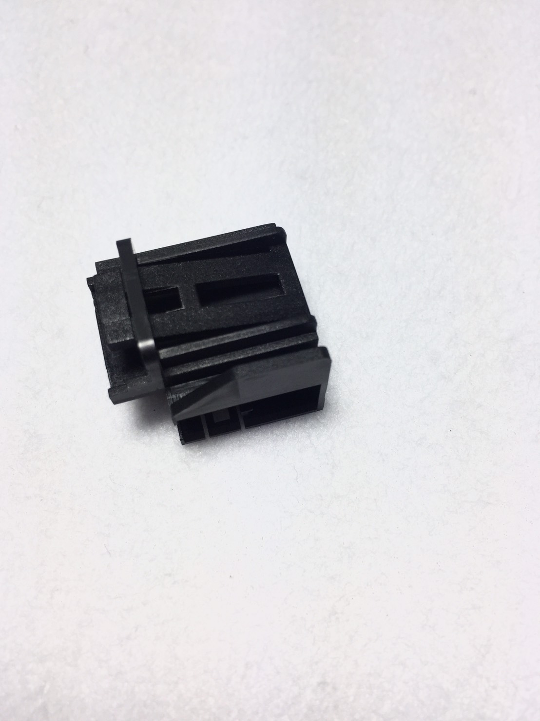 汽車連結器塑膠射出