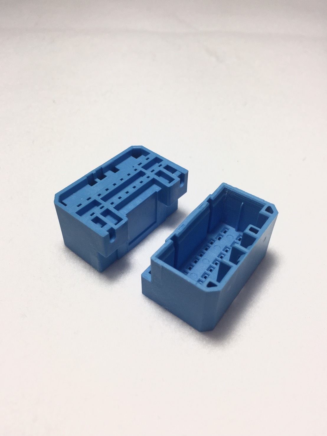 汽車連結器塑膠射出