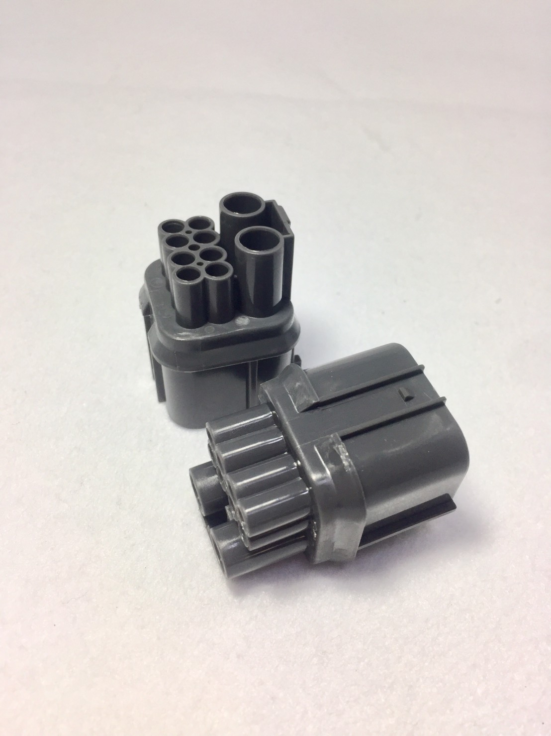 汽車連結器塑膠射出