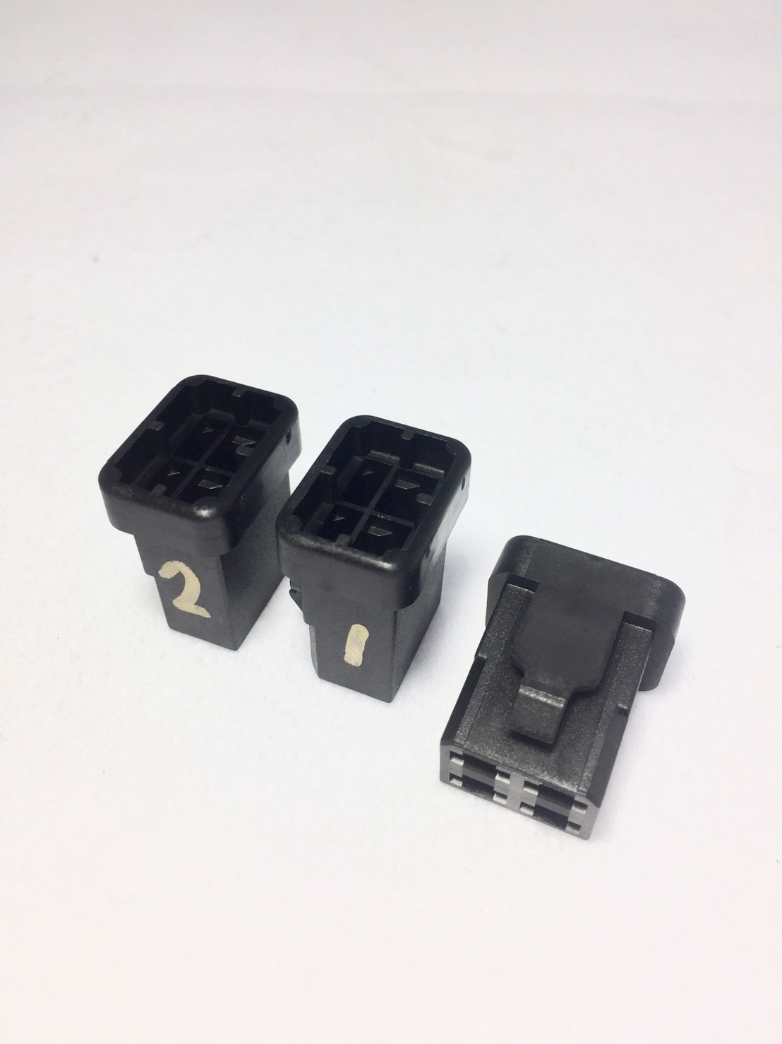 汽車連結器塑膠射出