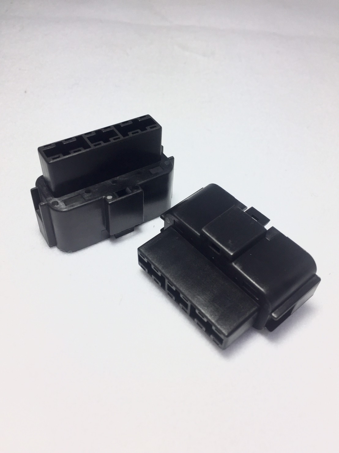 汽車連結器塑膠射出