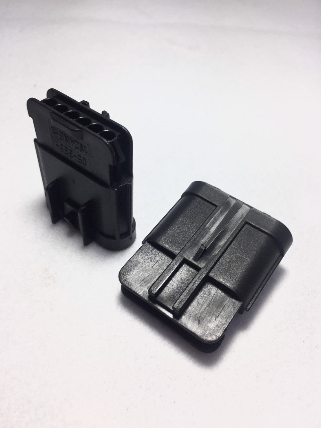 汽車連結器塑膠射出