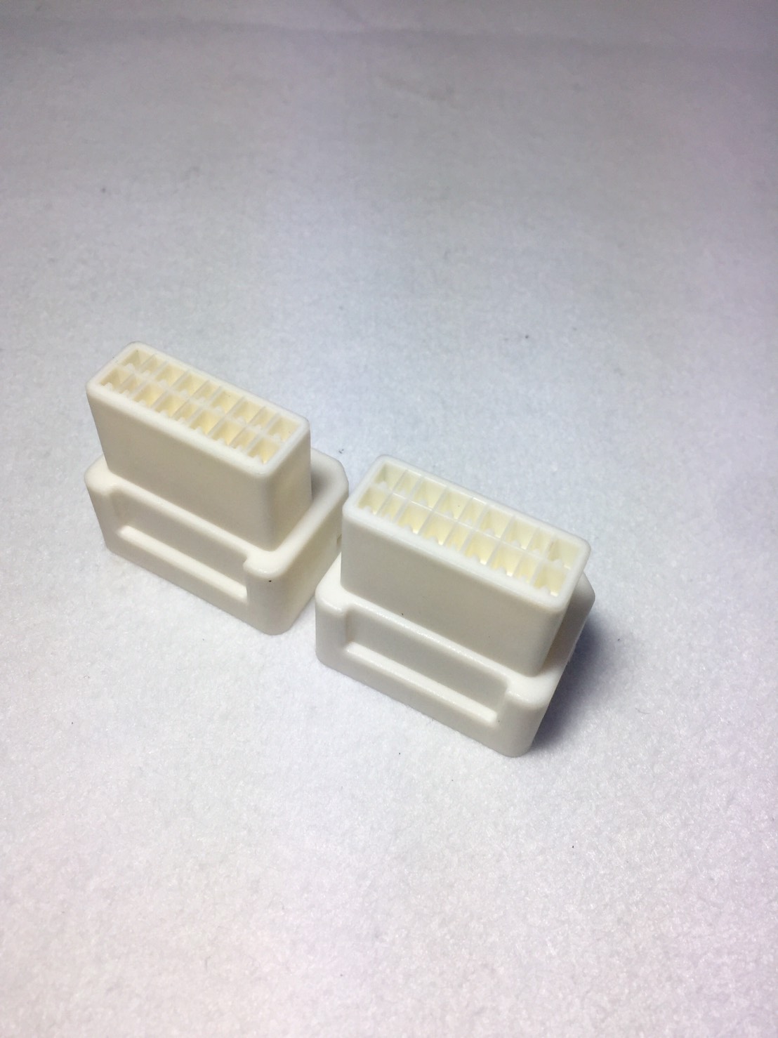 汽車連結器塑膠射出