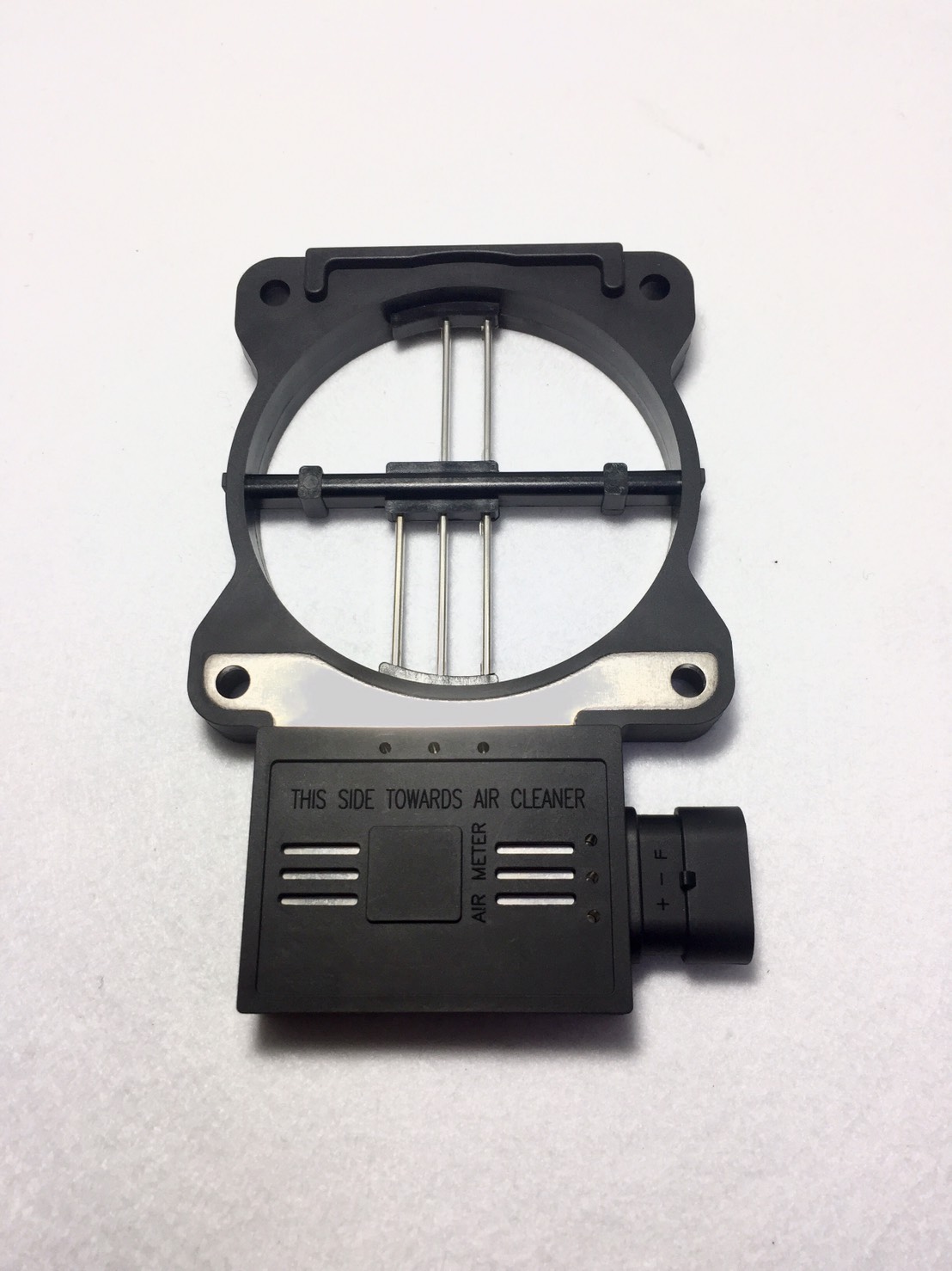 汽車連結器埋入射出