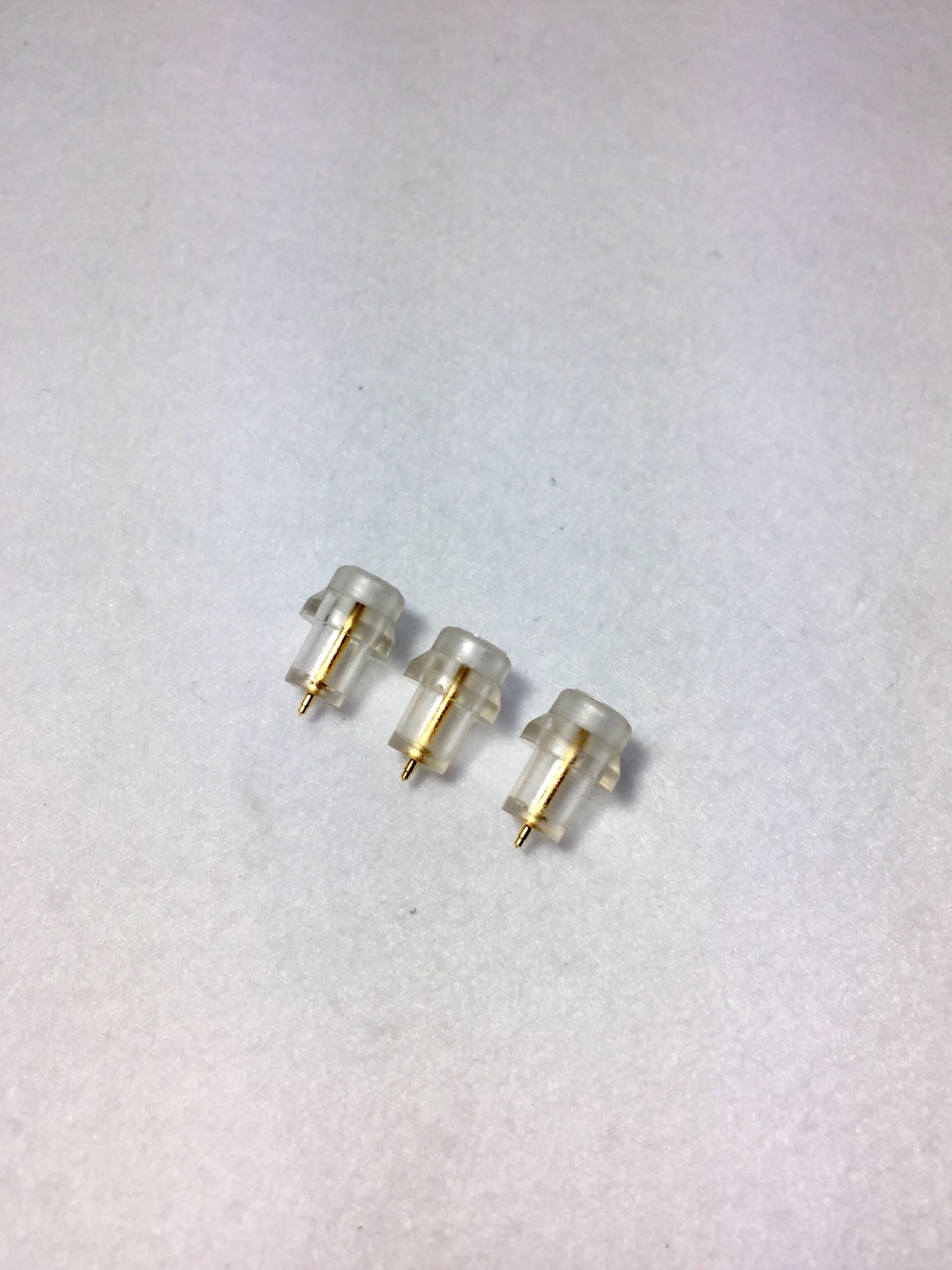 汽車連結器埋入射出