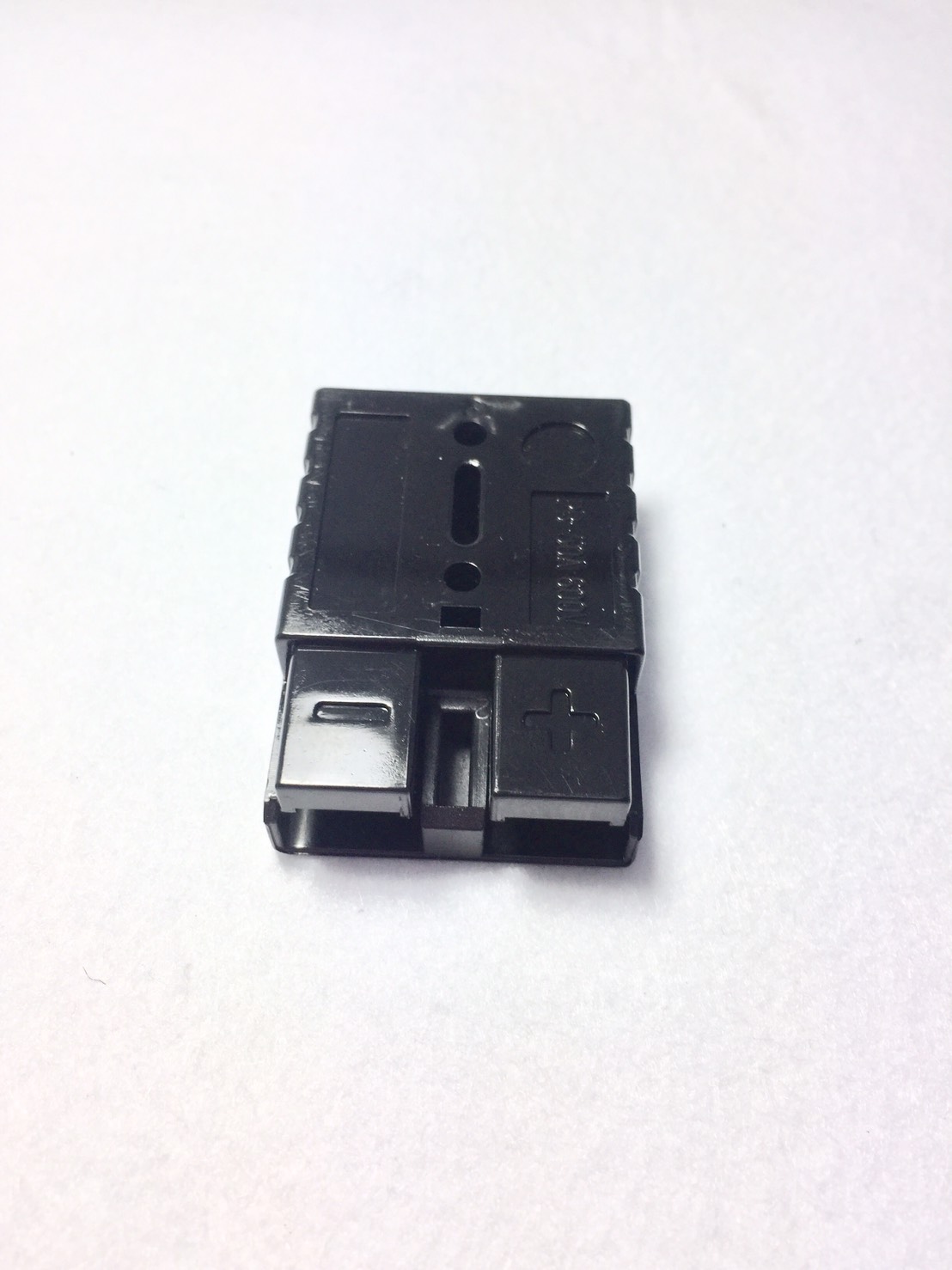 電動汽機車塑膠射出