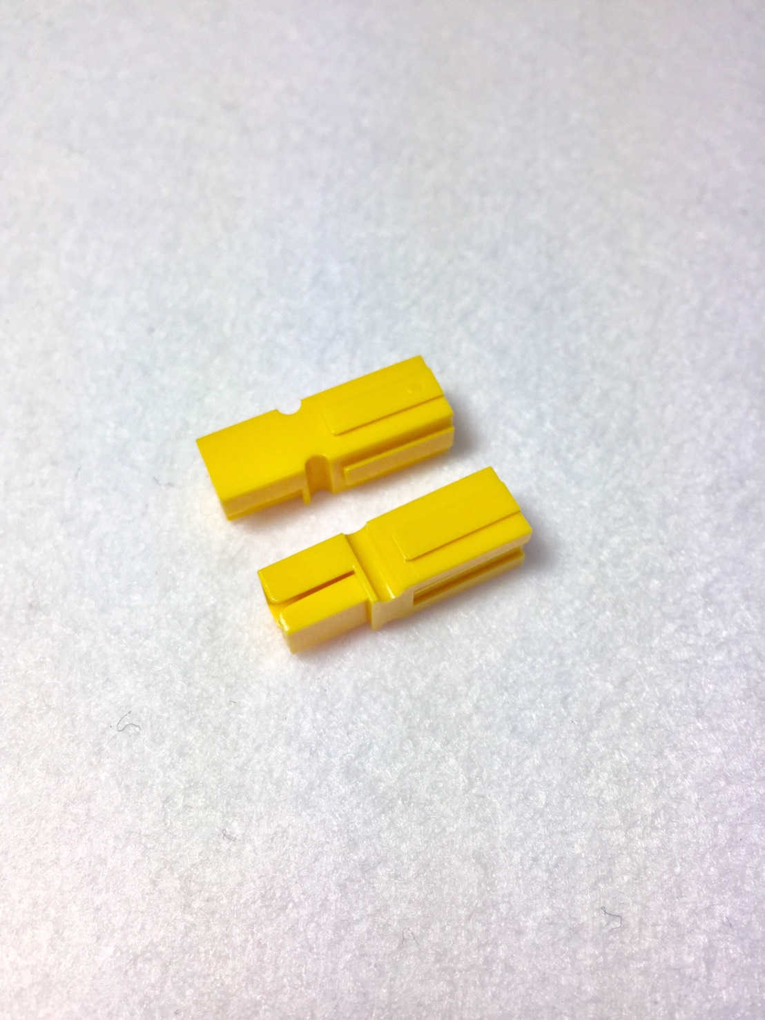 電動汽機車塑膠射出