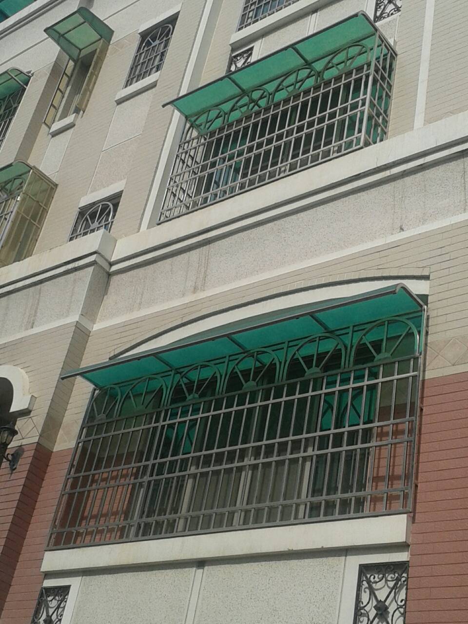 不鏽鋼安全鐵窗