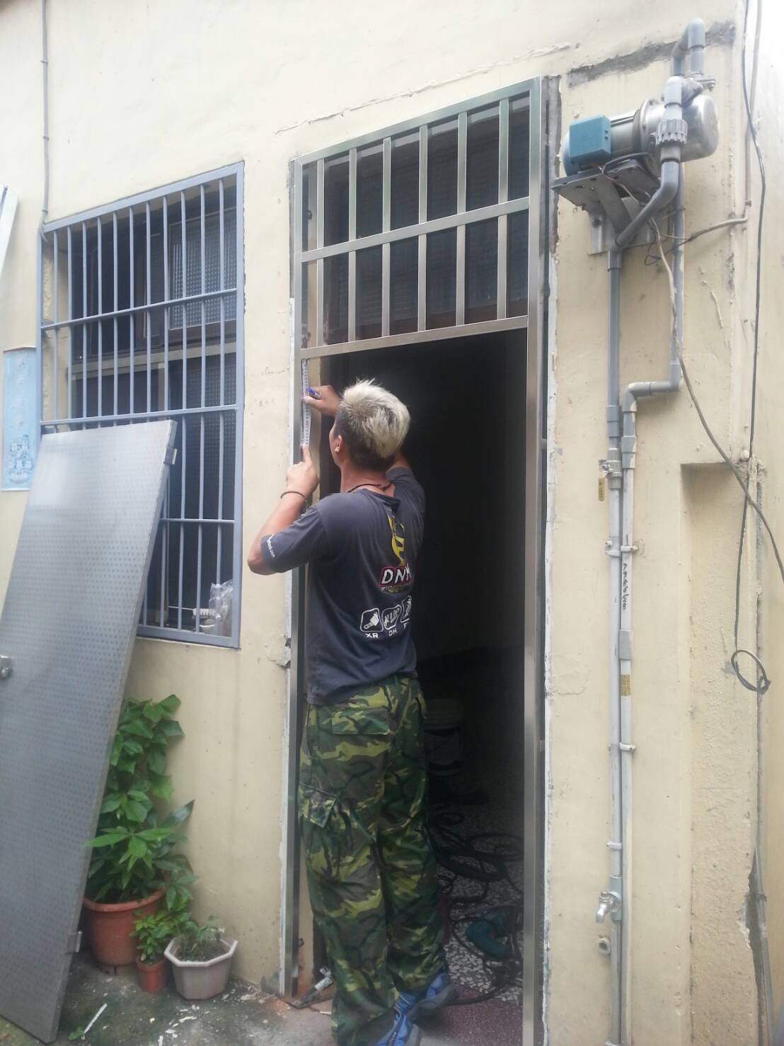 不鏽鋼，框換新，加裝雨遮2