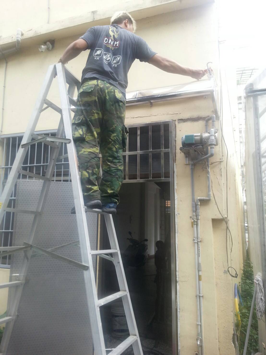 不鏽鋼，框換新，加裝雨遮3