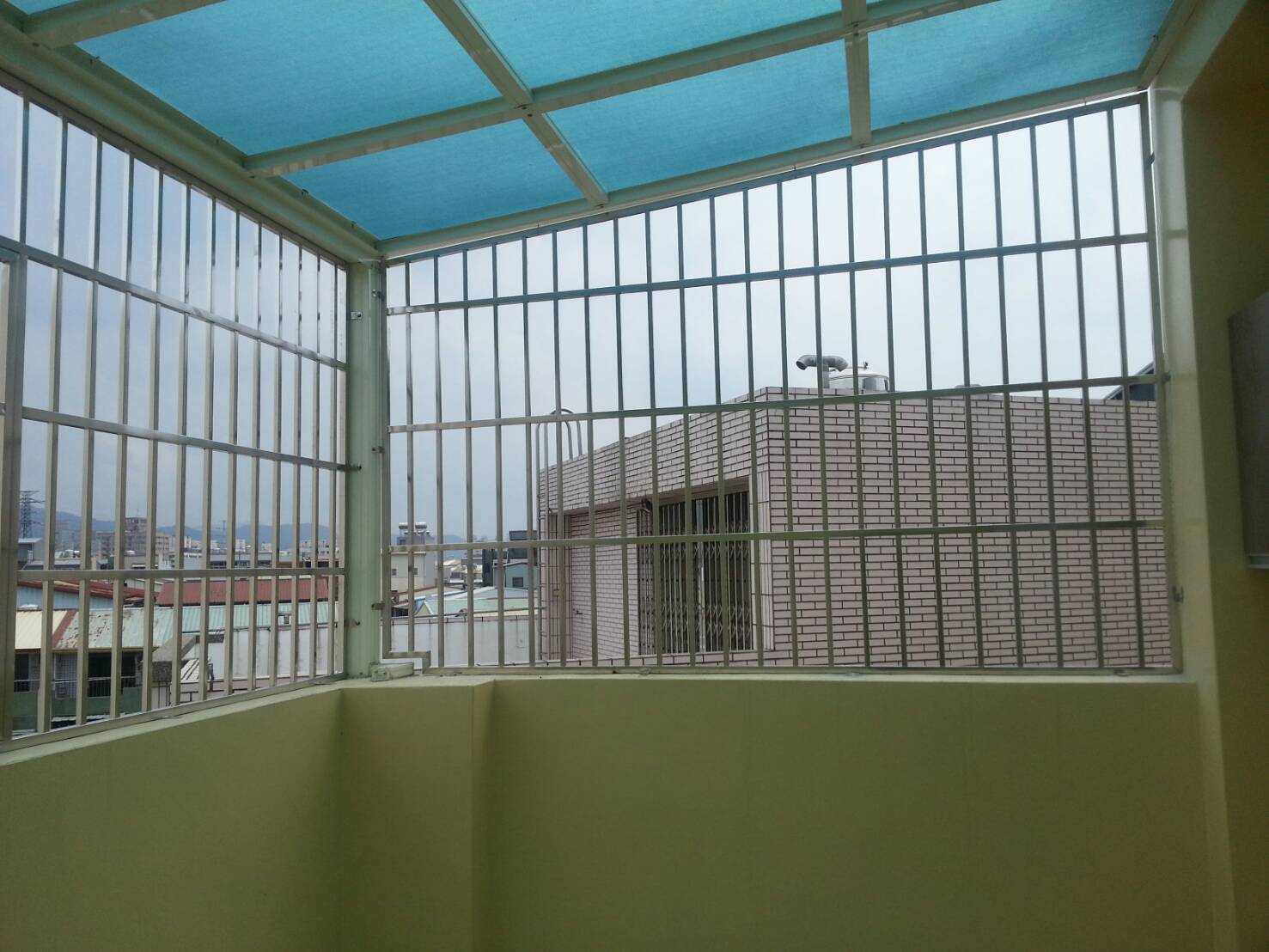 不鏽鋼安全窗，安裝3